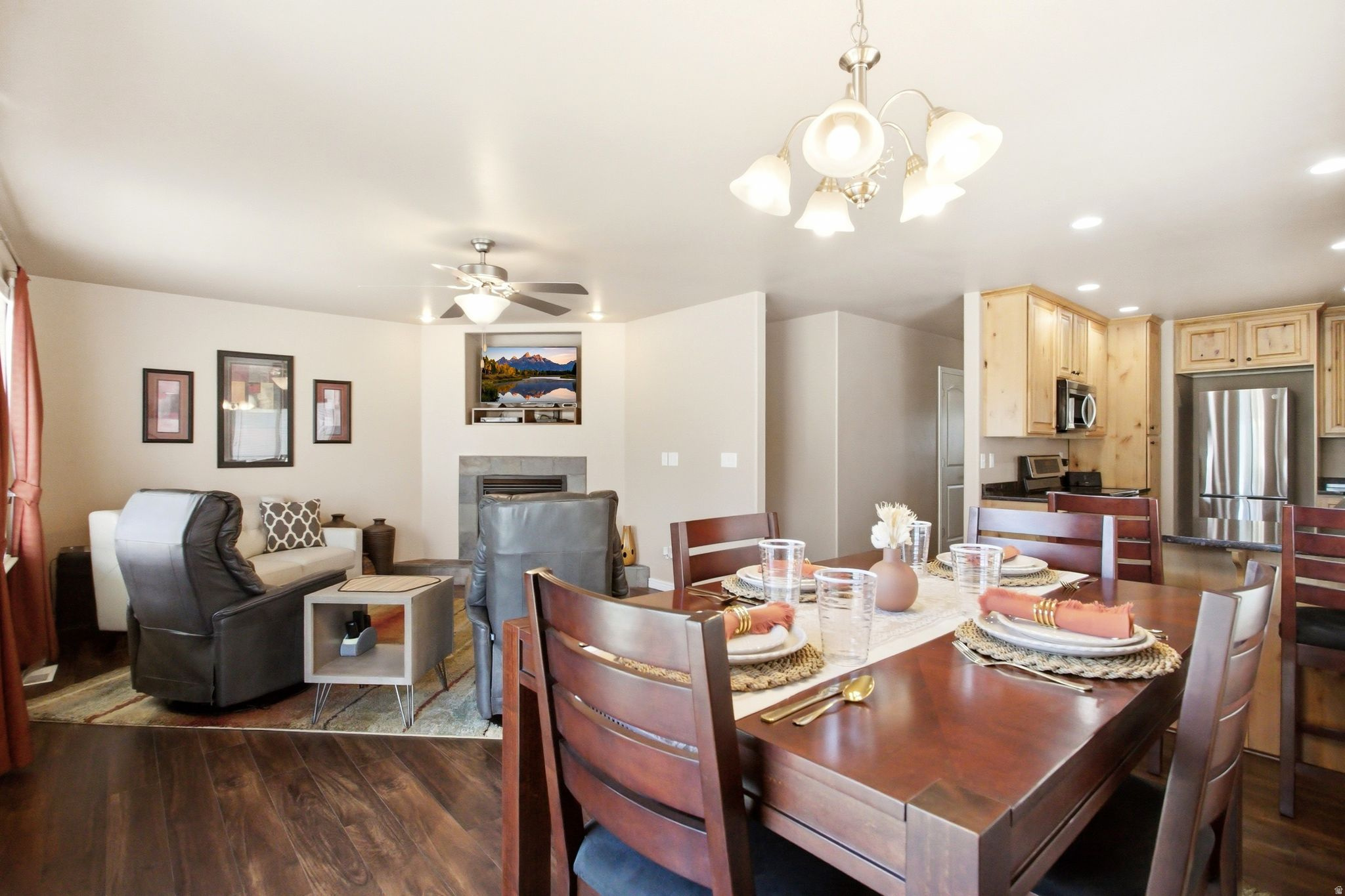 JOSHUA COURT - Residential