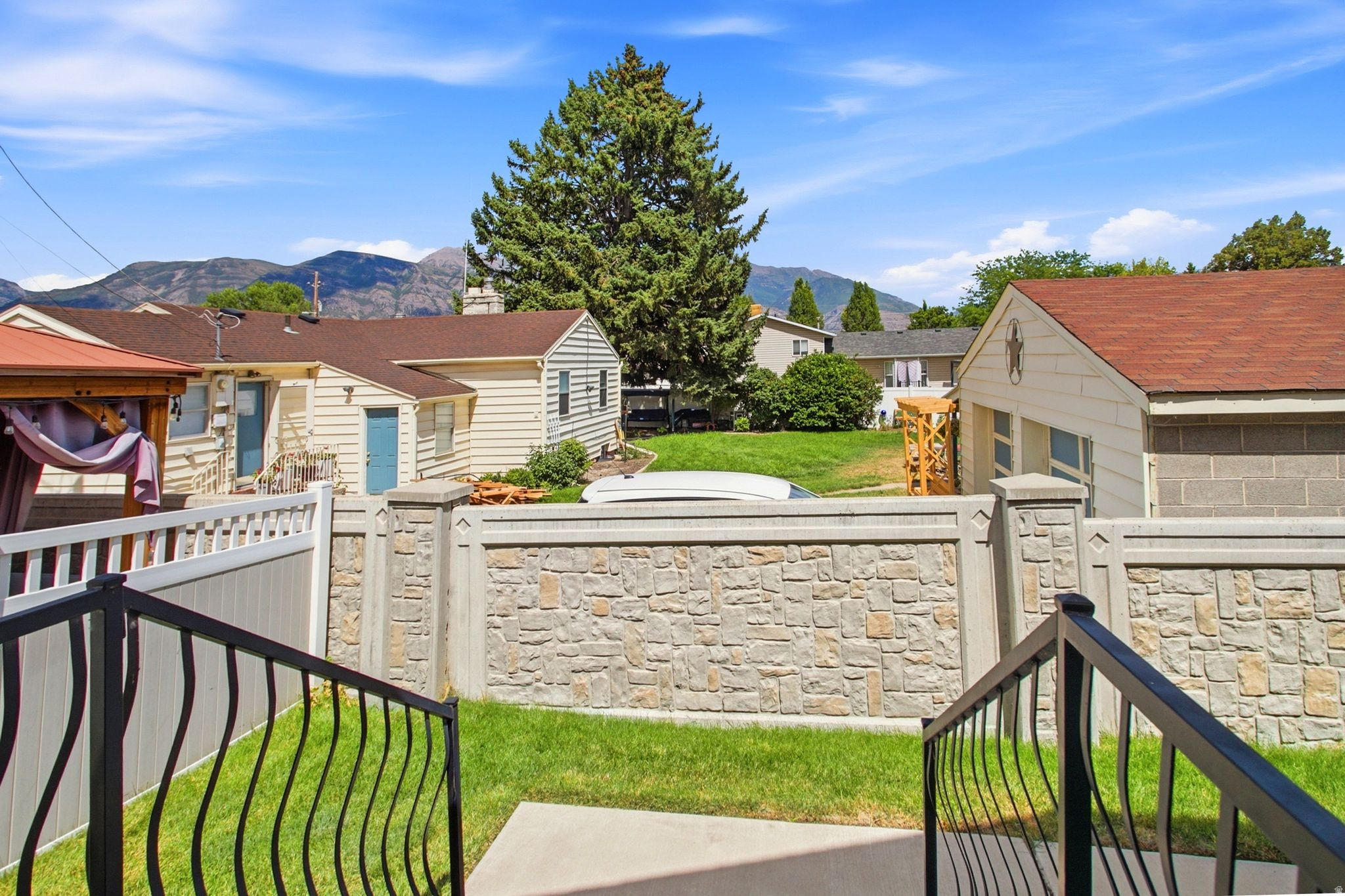 JOSHUA COURT - Residential