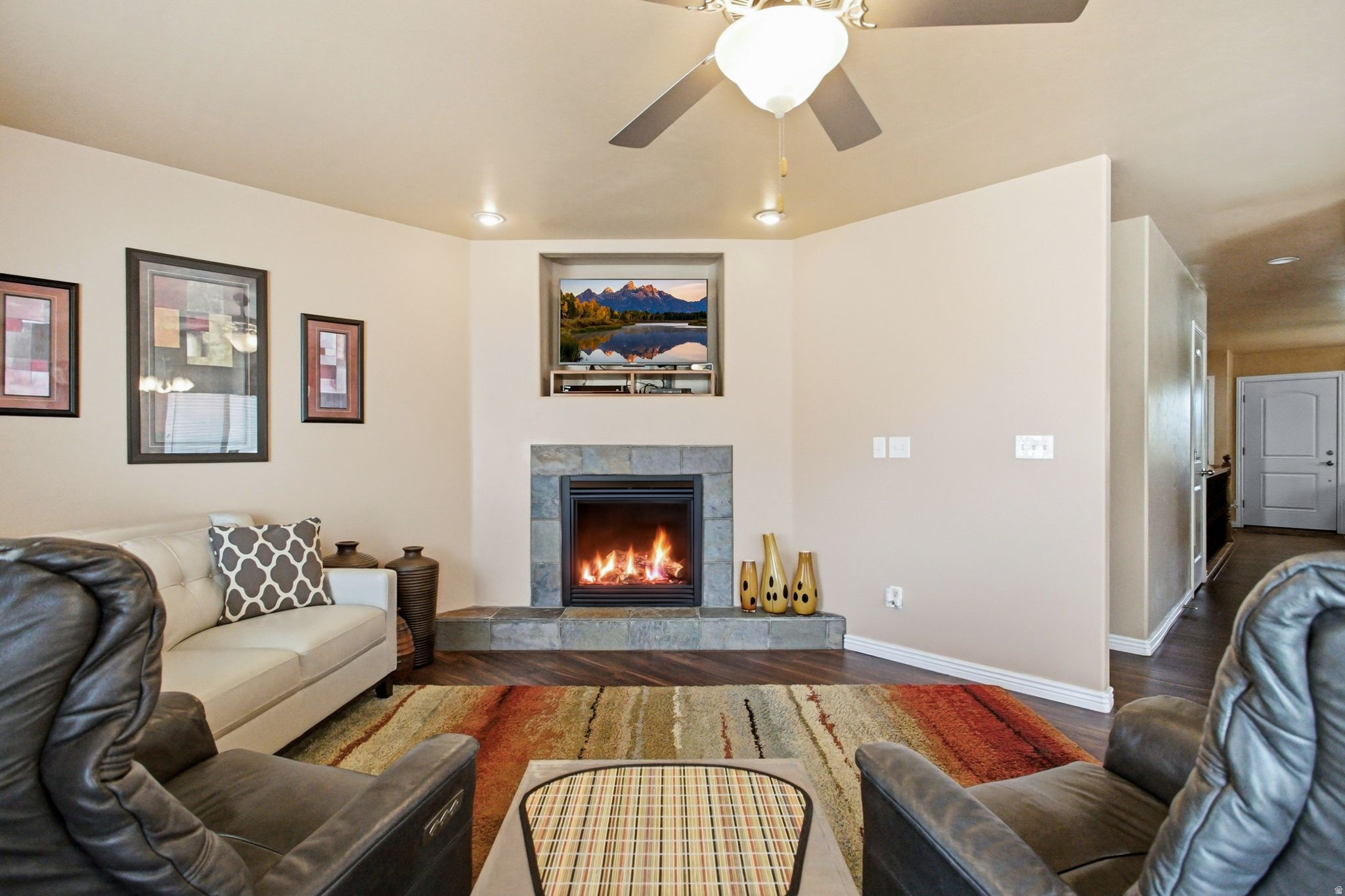 JOSHUA COURT - Residential