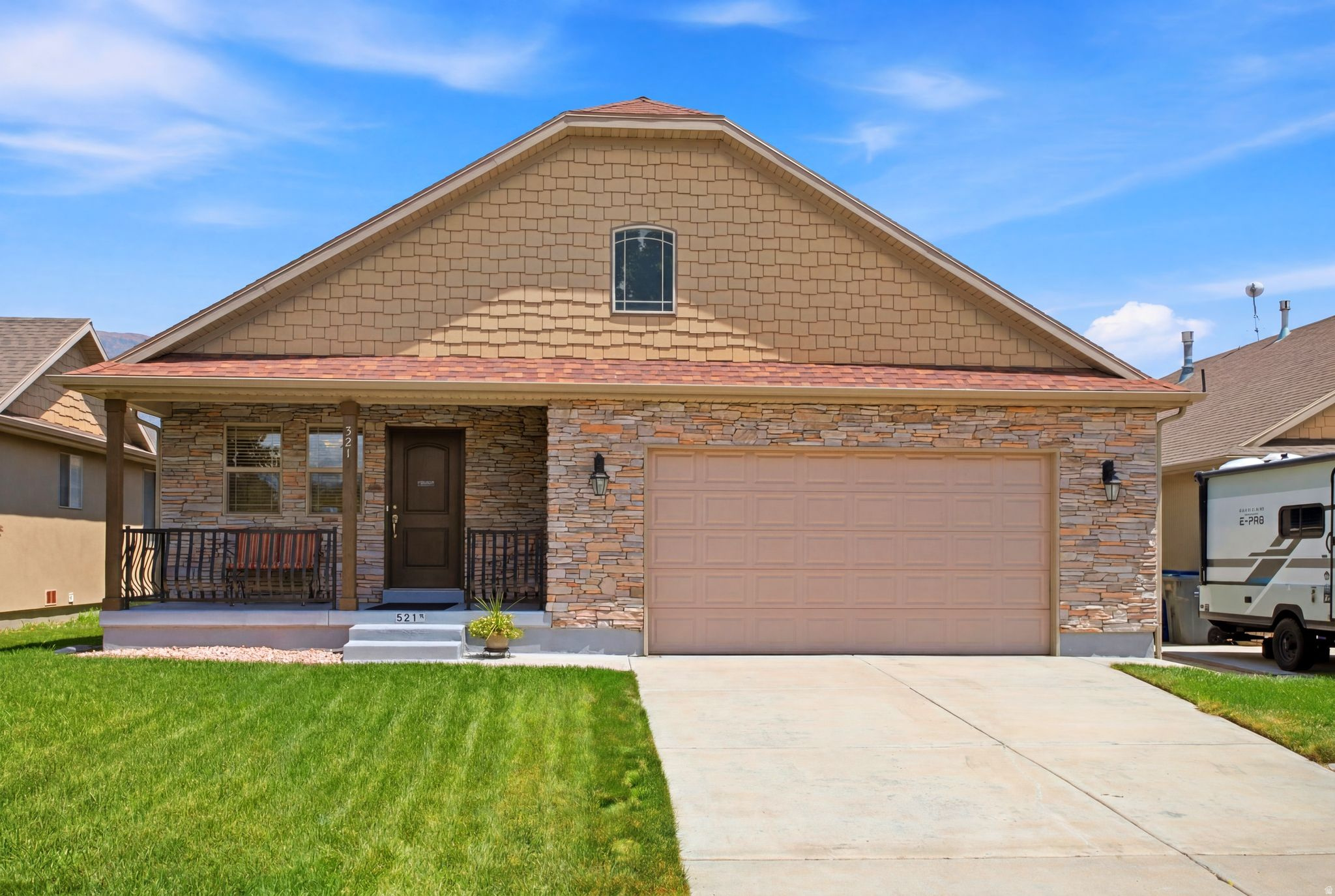 JOSHUA COURT - Residential