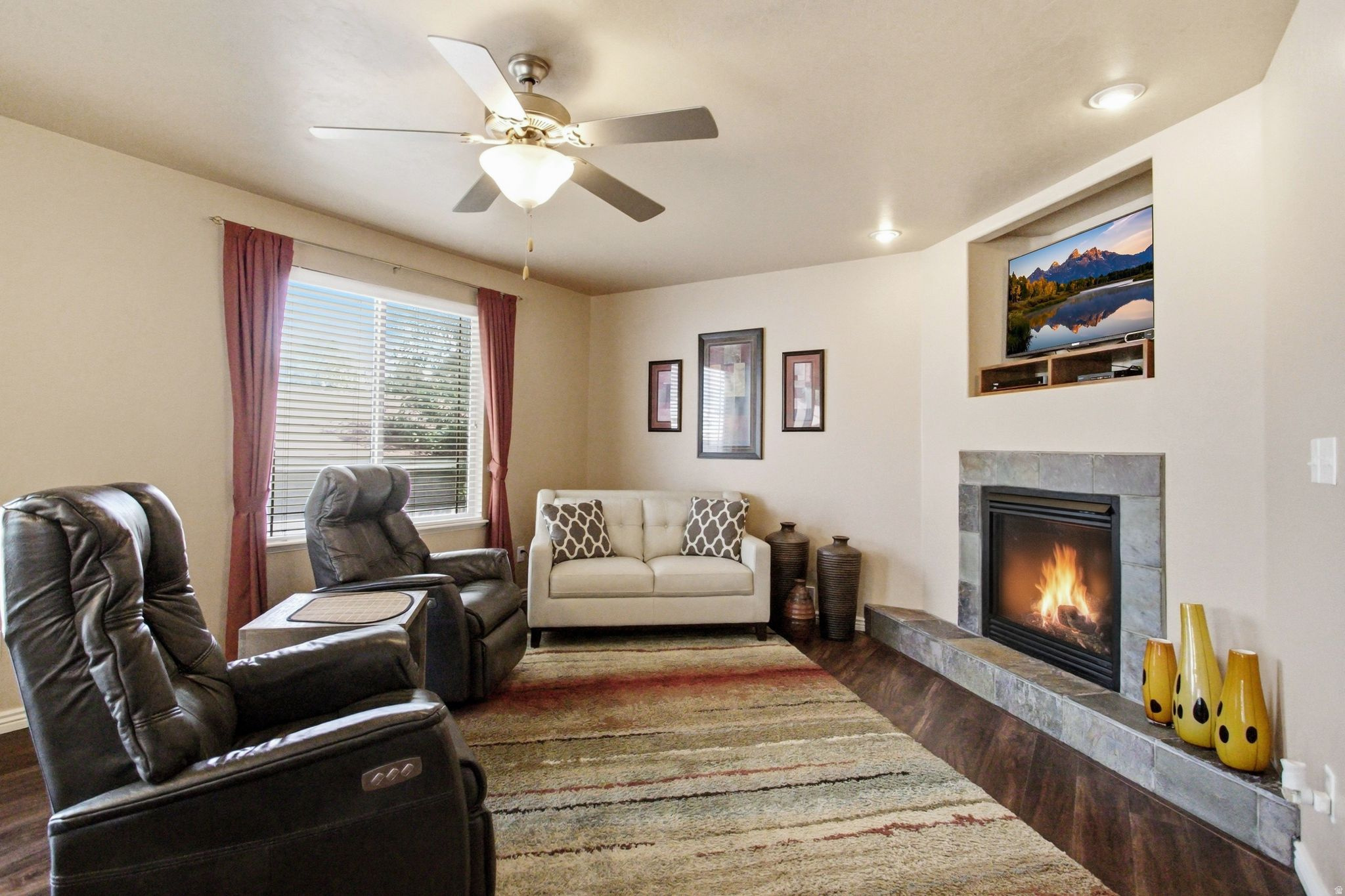 JOSHUA COURT - Residential
