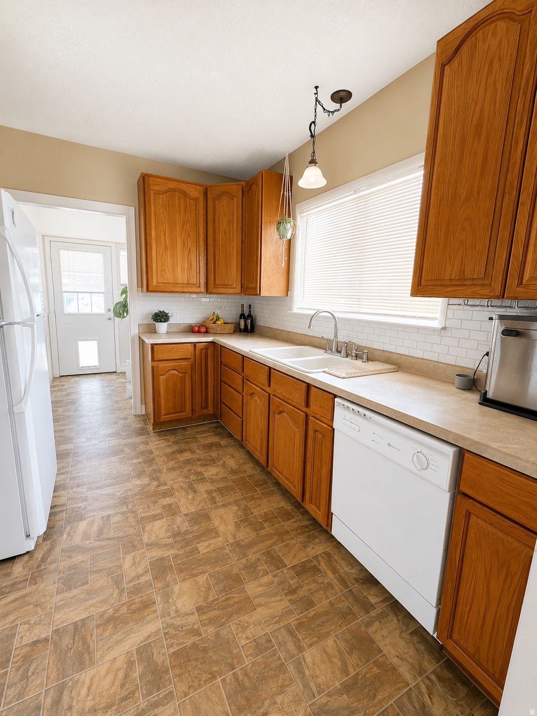 EAST WATERLO - Residential