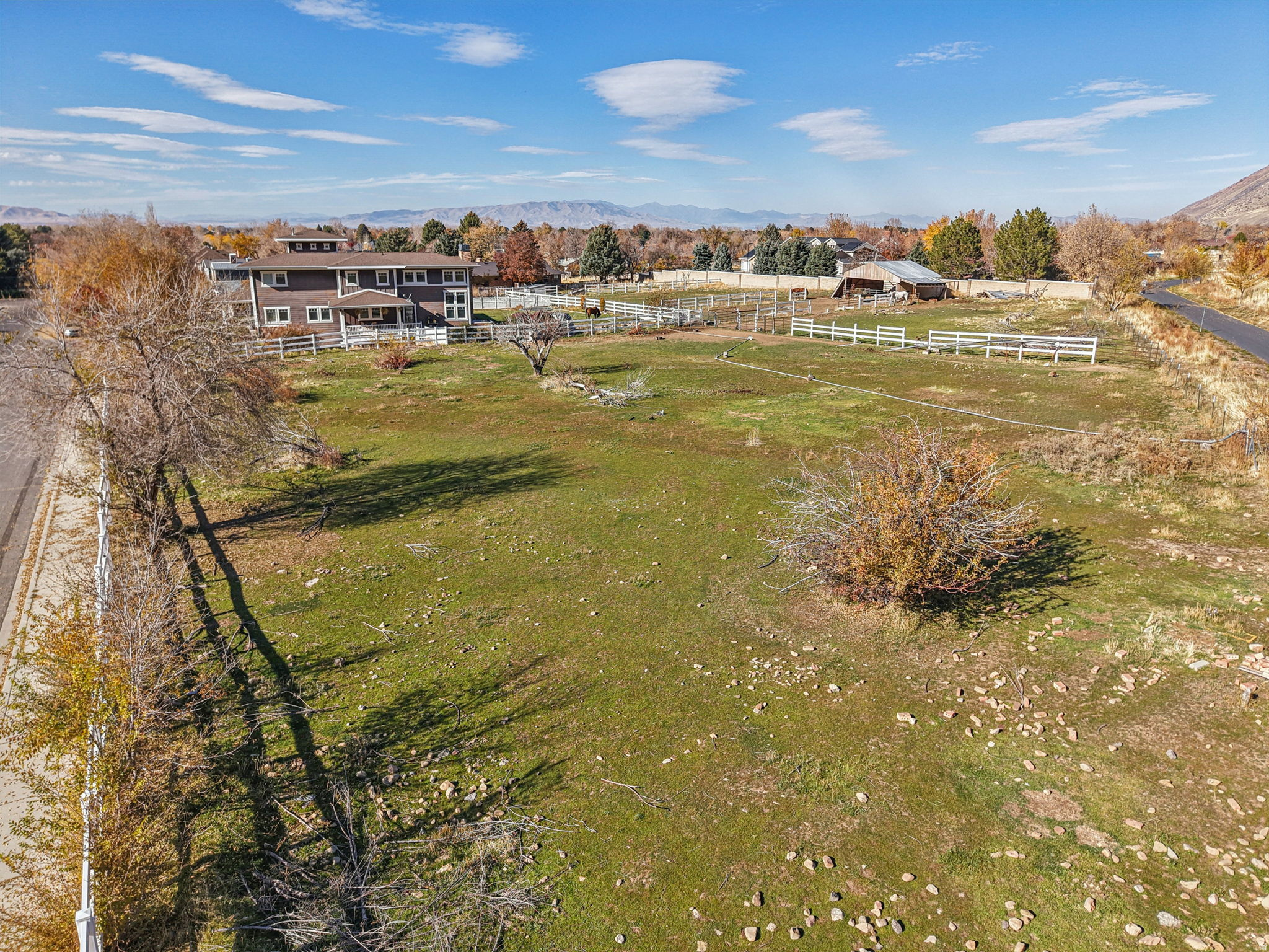 HOFHEINS ESTATES - Land