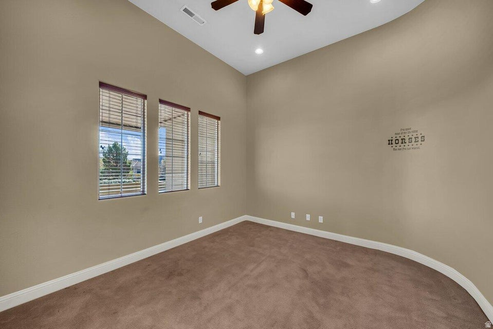 KNOLLS AT LITTLE VALLEY 3 - Residential