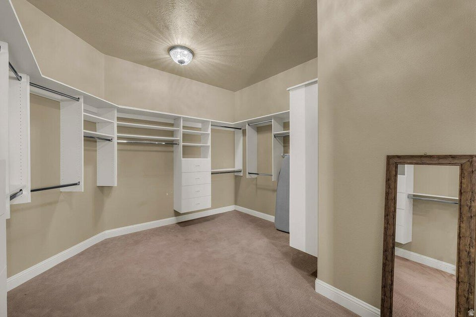 KNOLLS AT LITTLE VALLEY 3 - Residential
