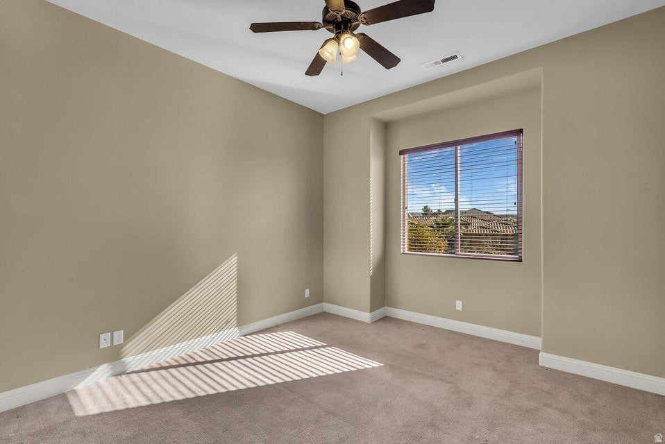 KNOLLS AT LITTLE VALLEY 3 - Residential