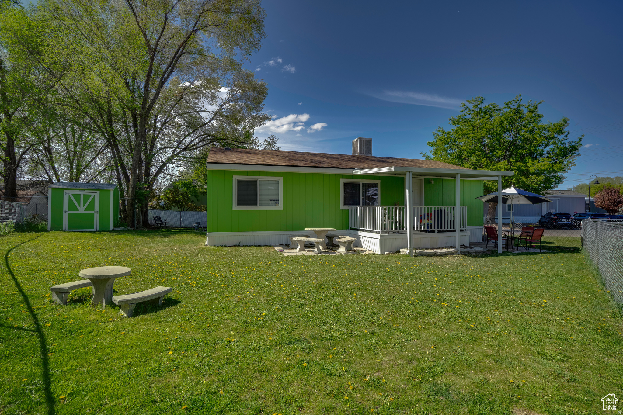 MEADOWBROOK - Residential