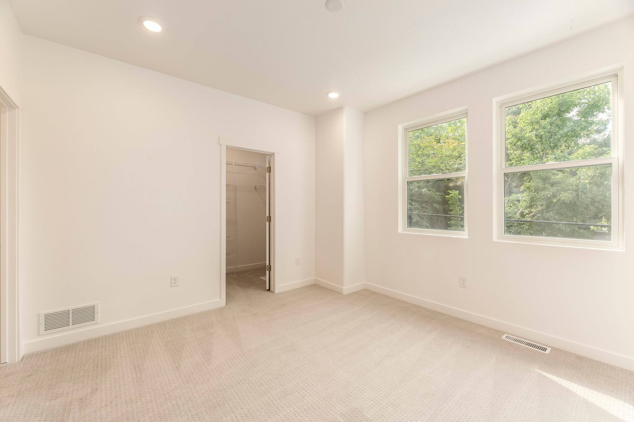 BISHOP PLACE - Residential