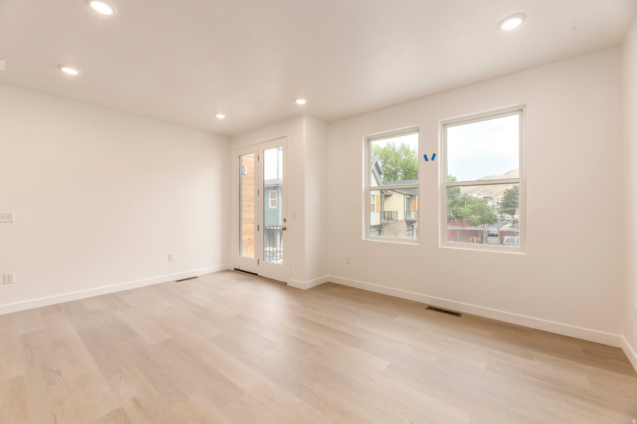 BISHOP PLACE - Residential
