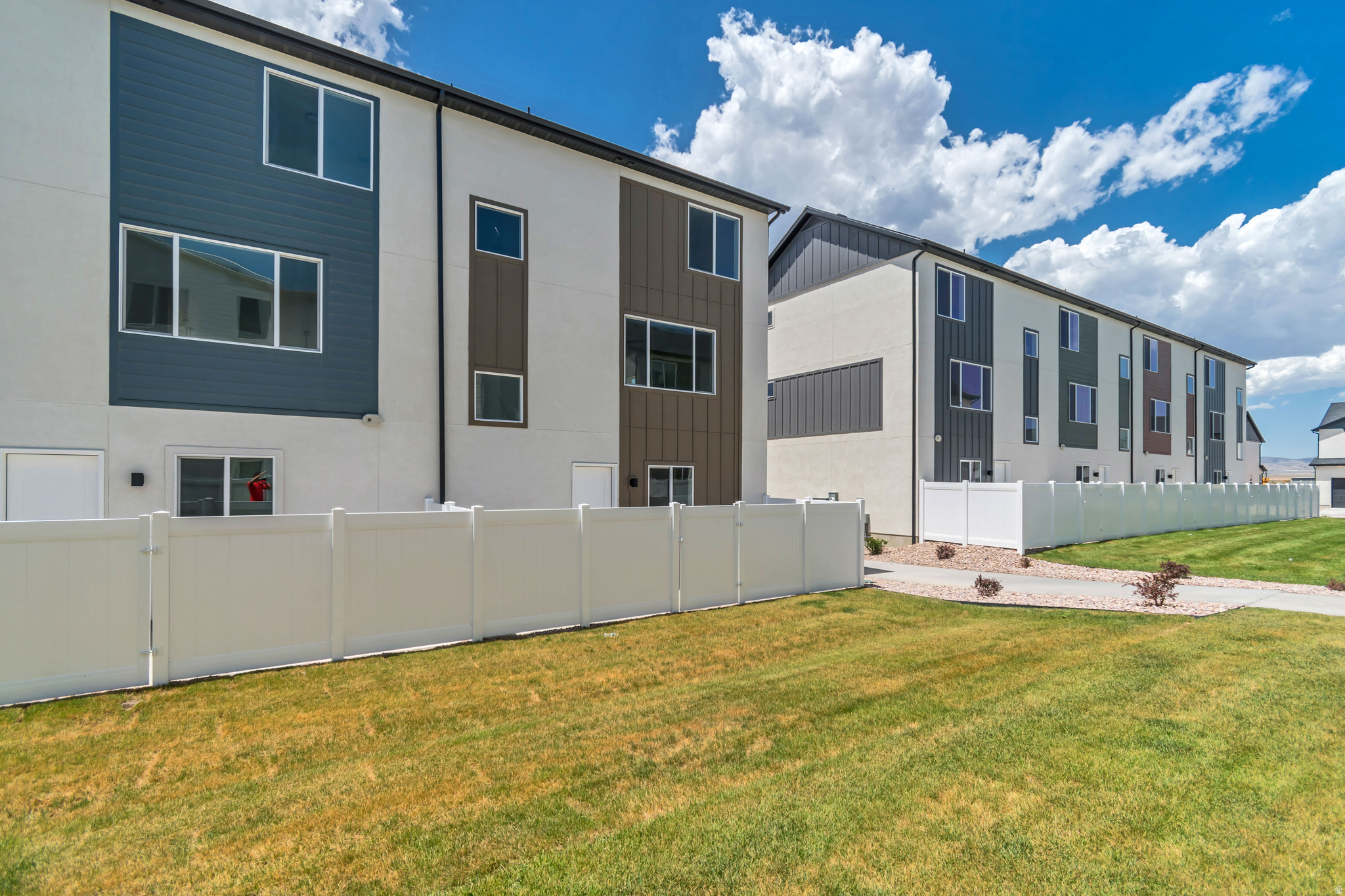 TOWNS AT BRYLEE FARMS - Residential