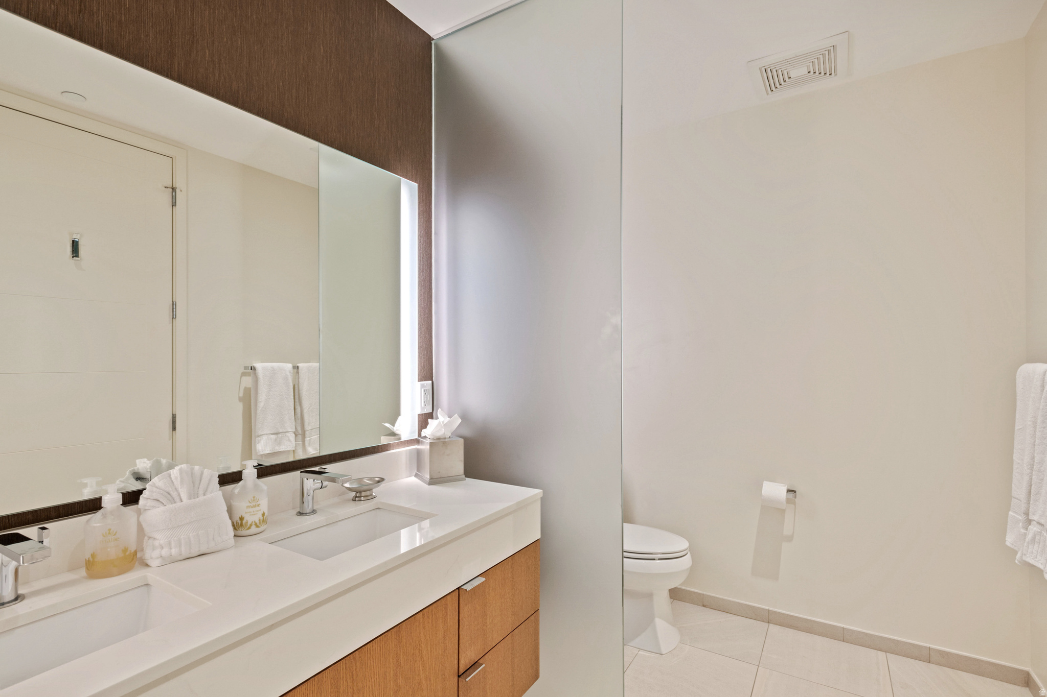 LIFT CONDOS - Residential