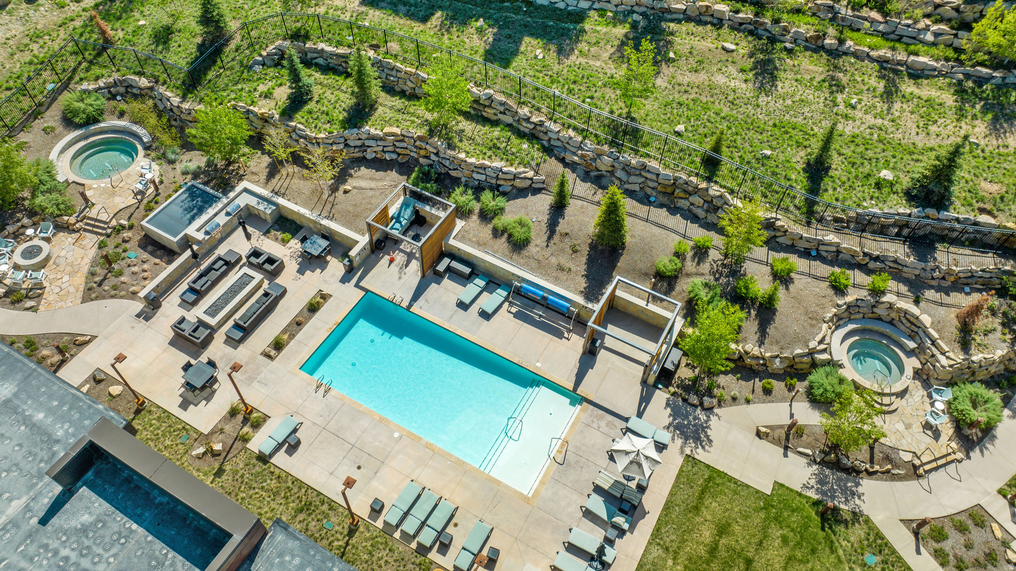 LIFT CONDOS - Residential