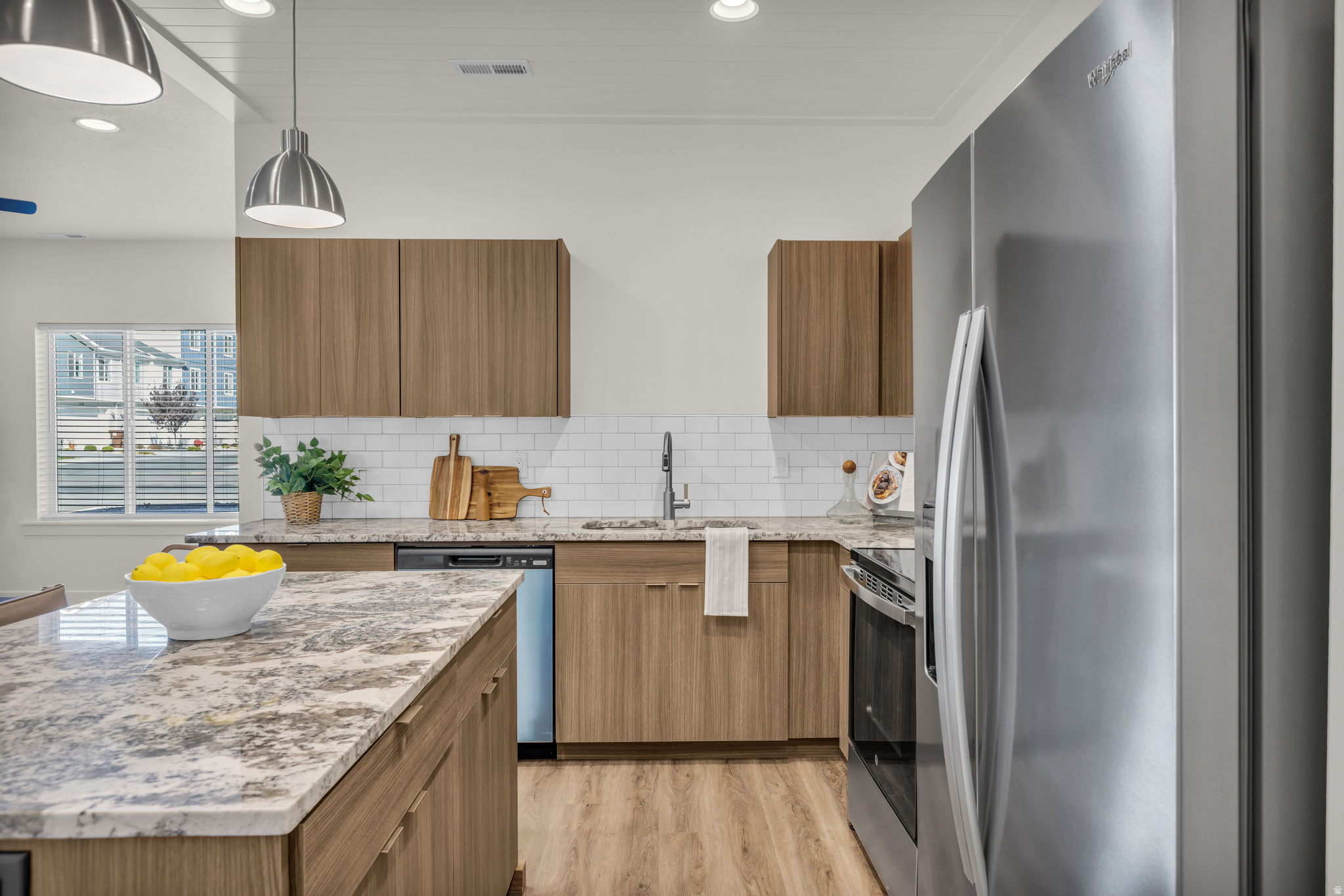 FREEDOM COURT - Residential
