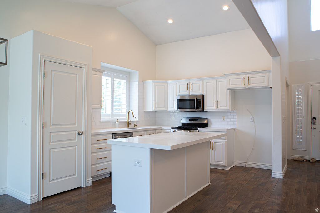 PARK EST @ RIDGE - Residential