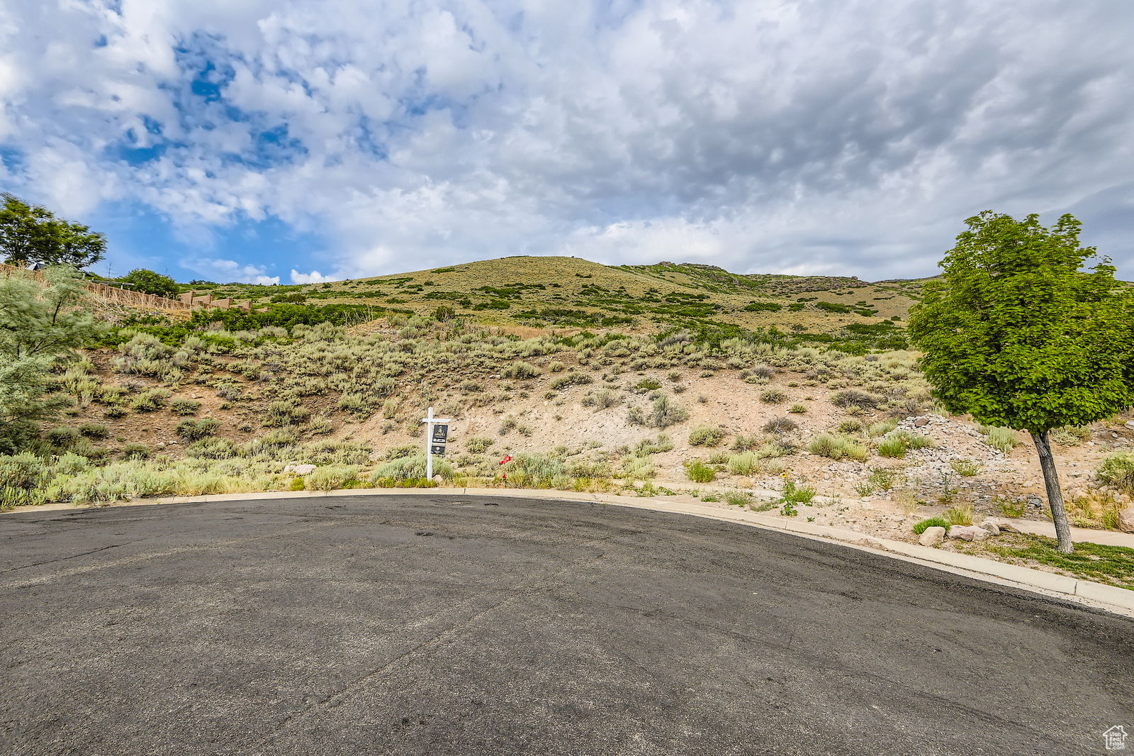 LOOKOUT RIDGE - Land