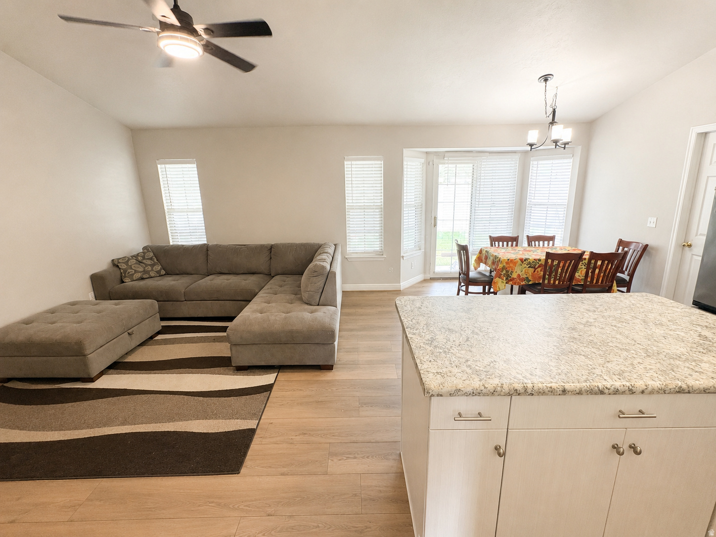 SHADOW MOUNTAIN - Residential Lease