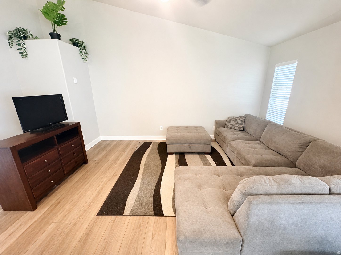 SHADOW MOUNTAIN - Residential Lease