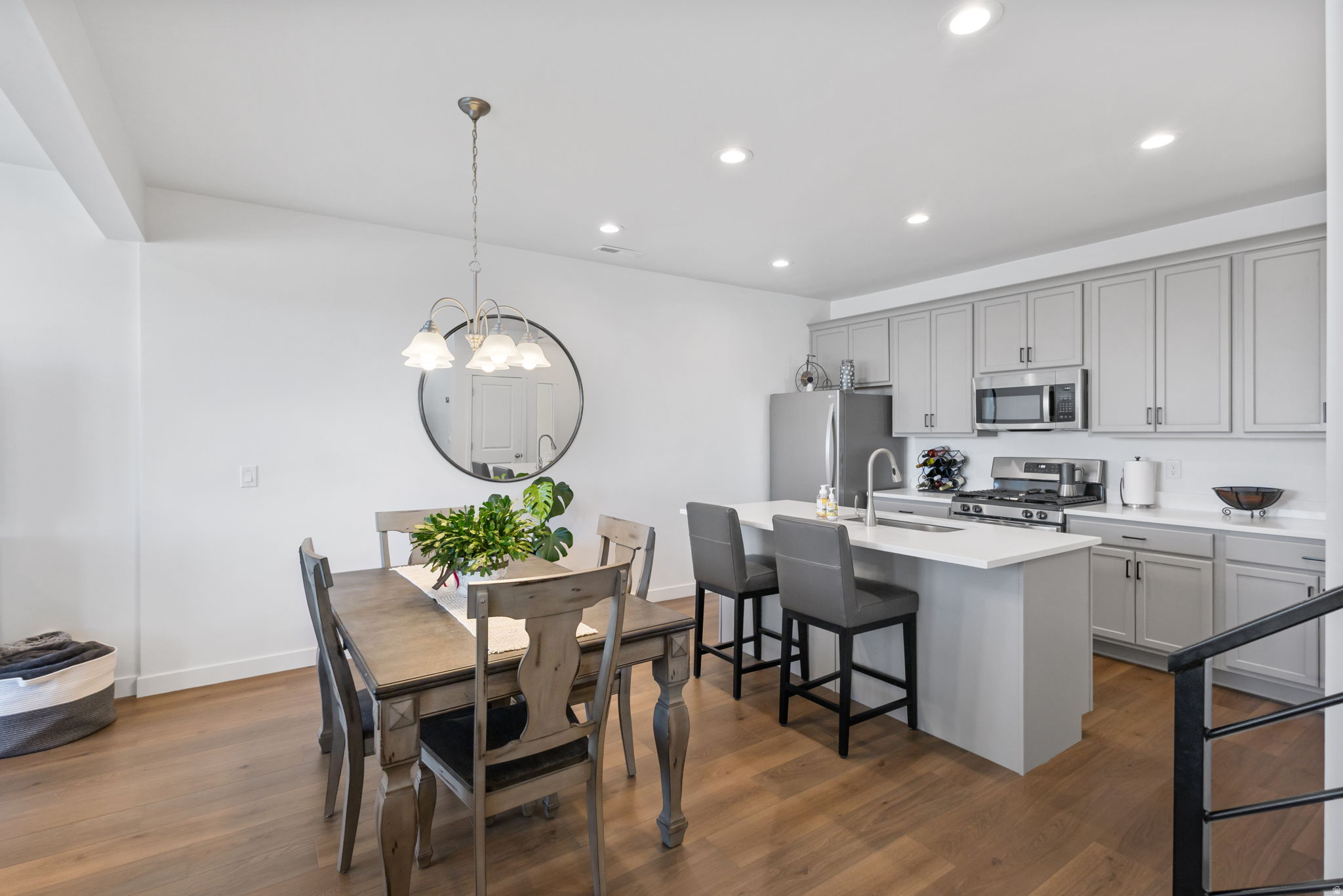 DAYBREAK - Residential