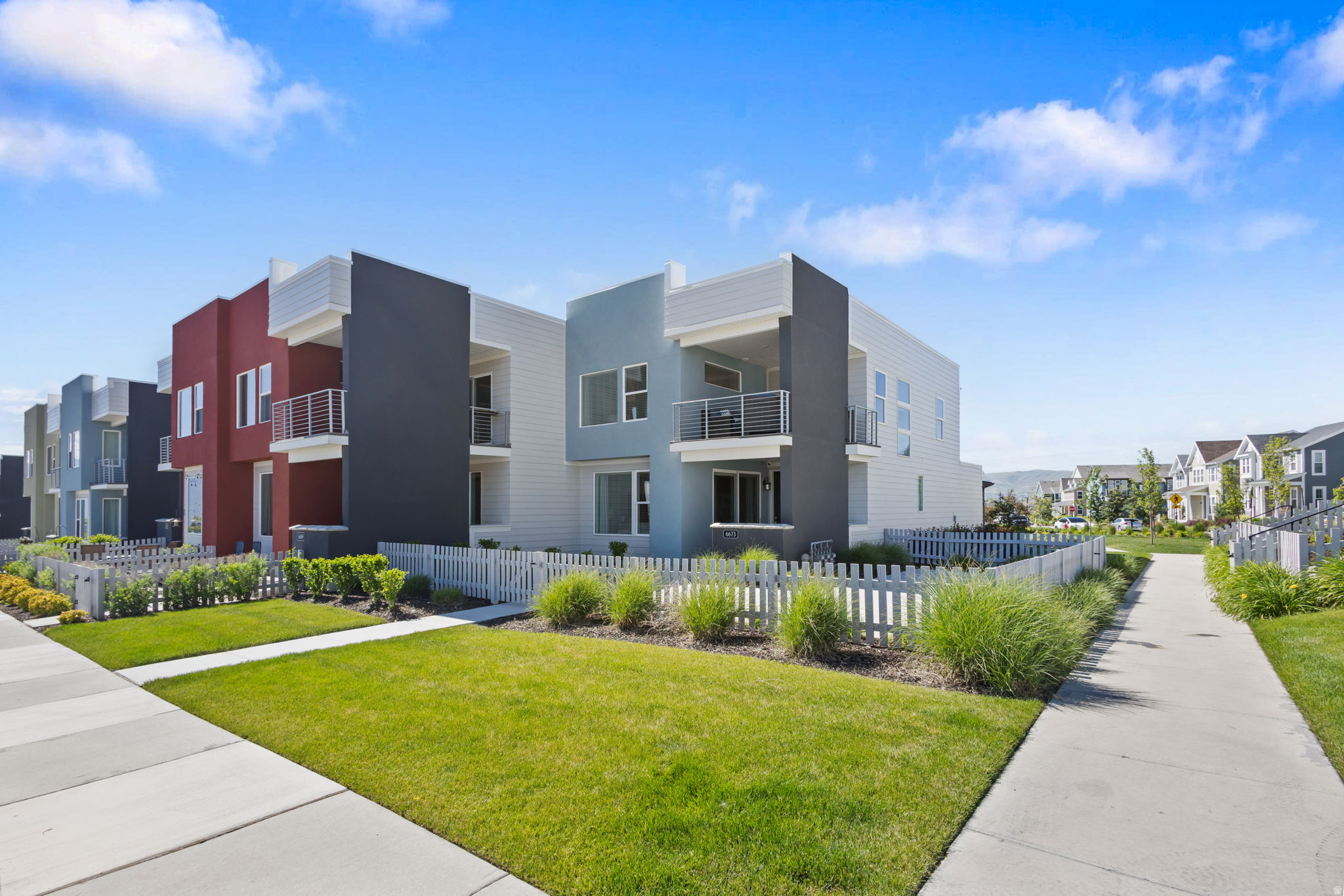 DAYBREAK - Residential