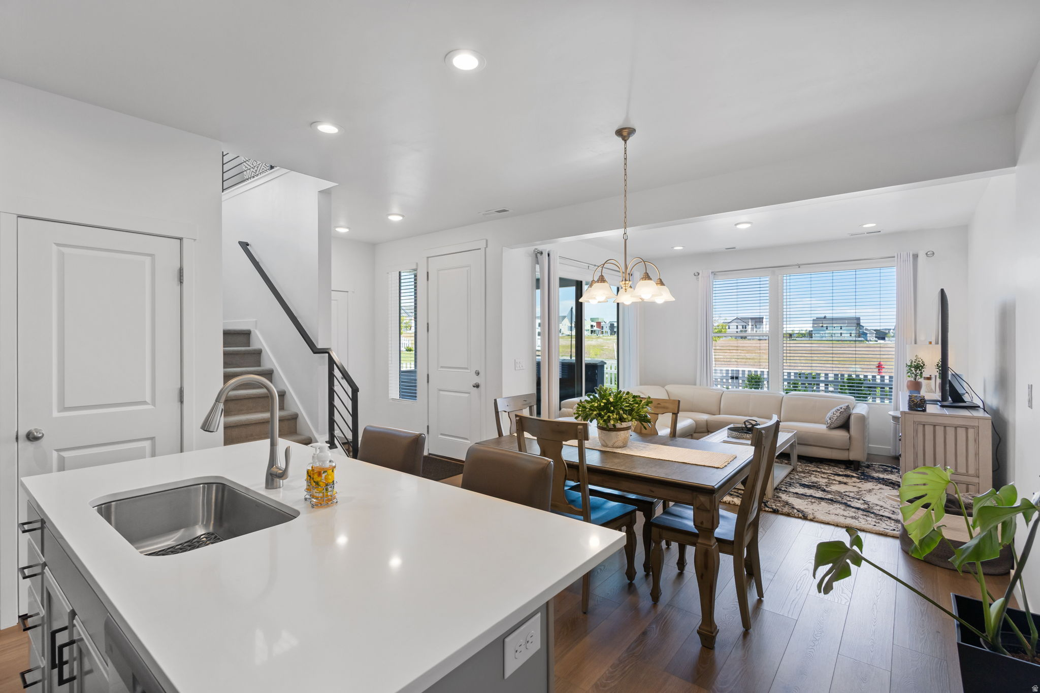 DAYBREAK - Residential