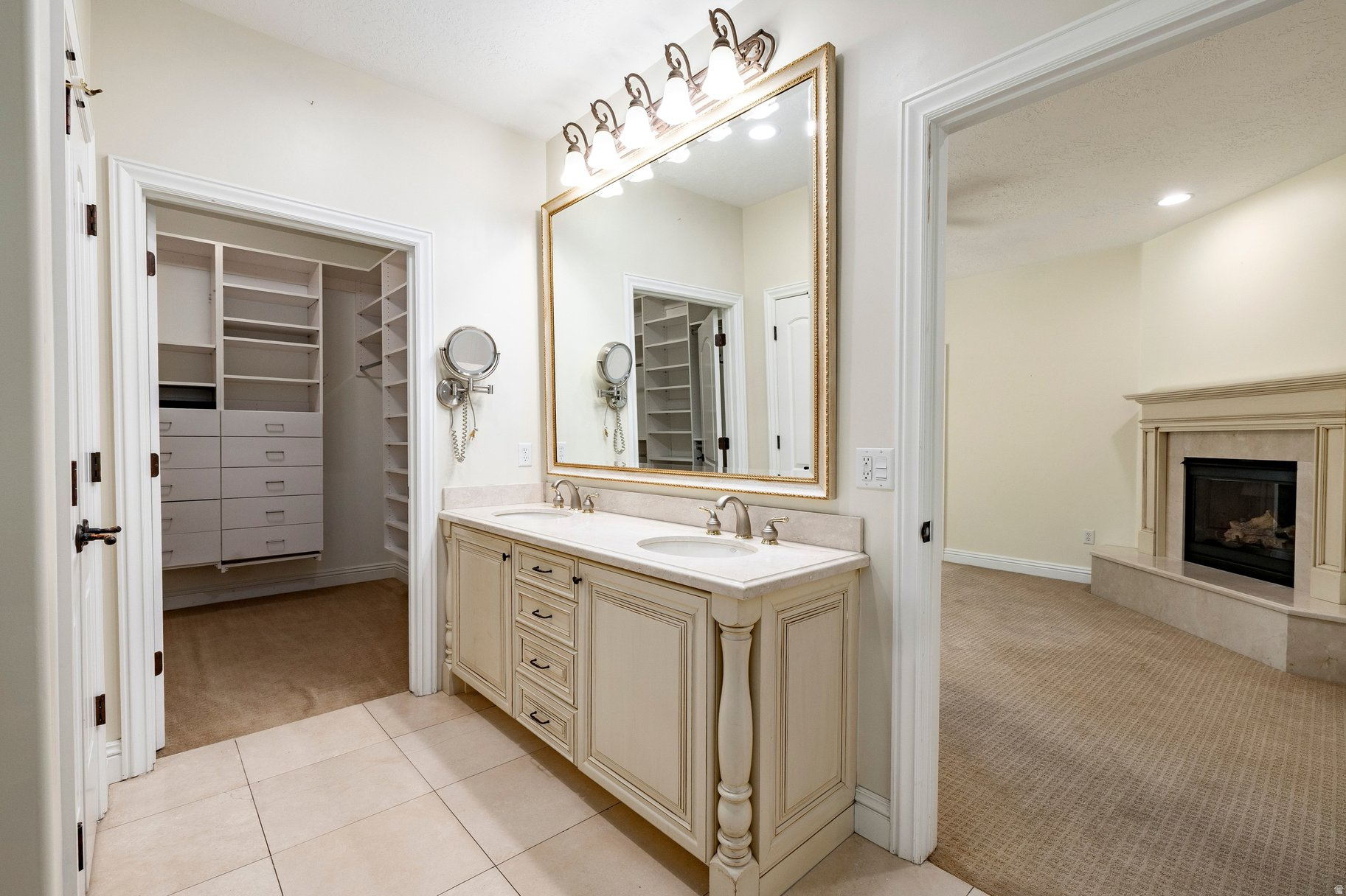 HIDDEN OAK E - Residential
