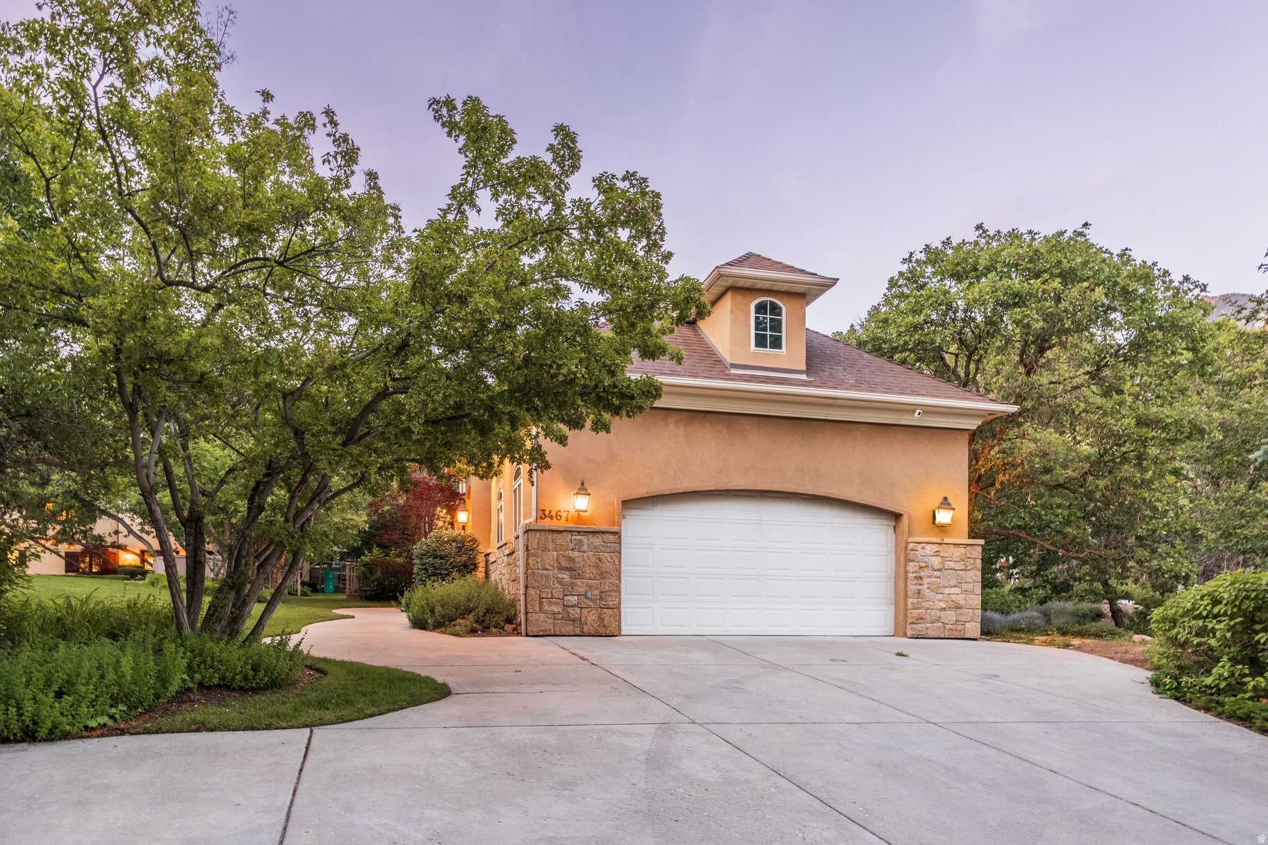 HIDDEN OAK E - Residential