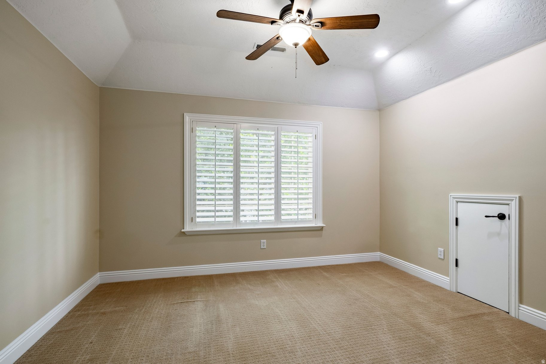 HIDDEN OAK E - Residential
