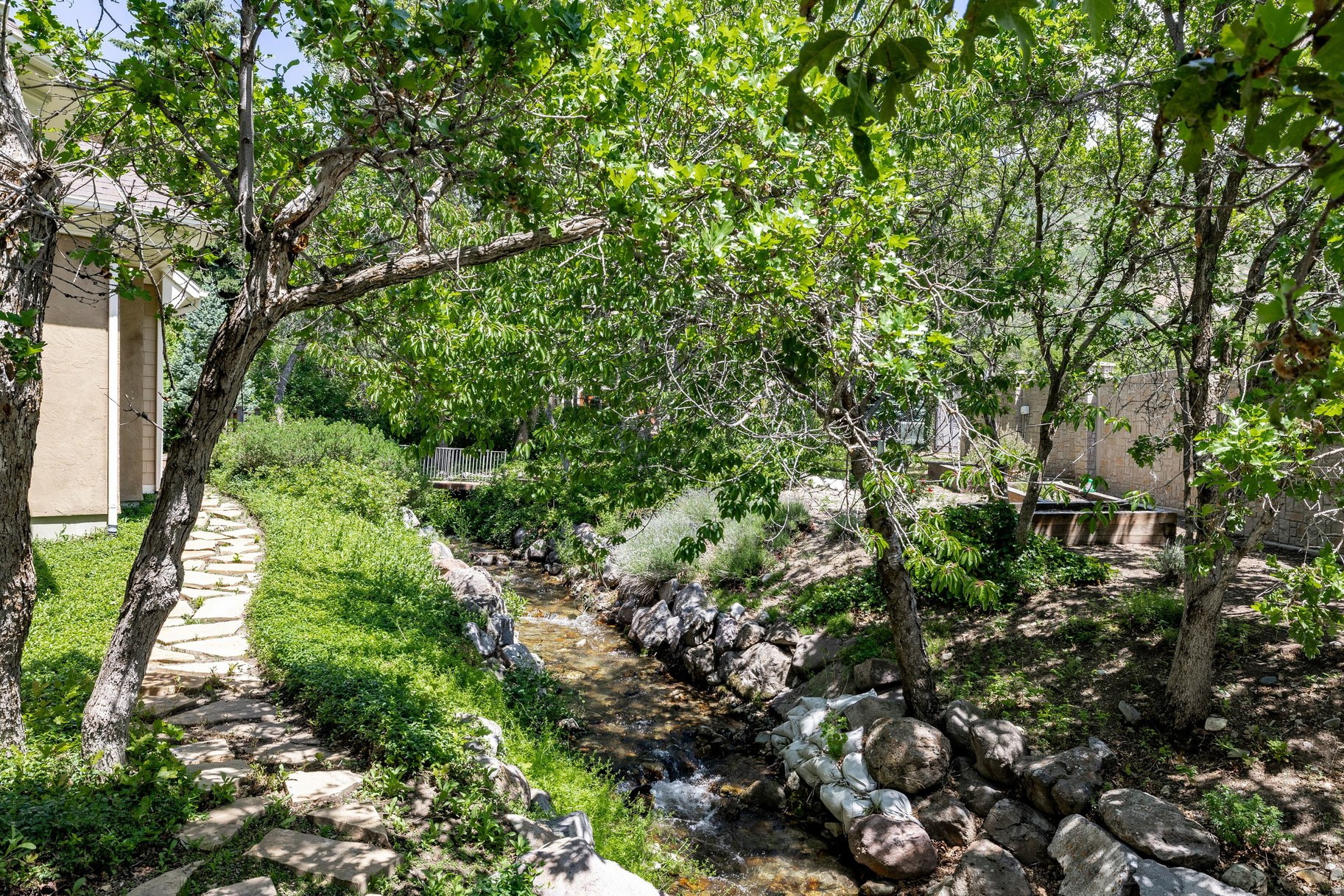 HIDDEN OAK E - Residential