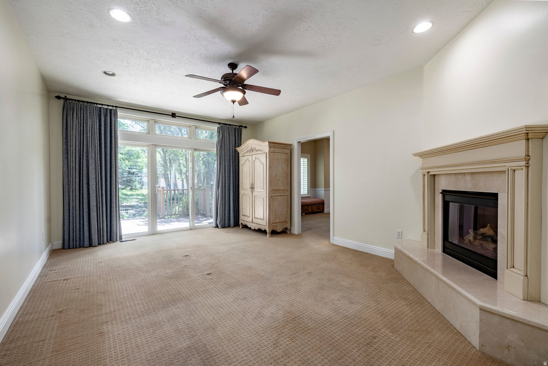 HIDDEN OAK E - Residential