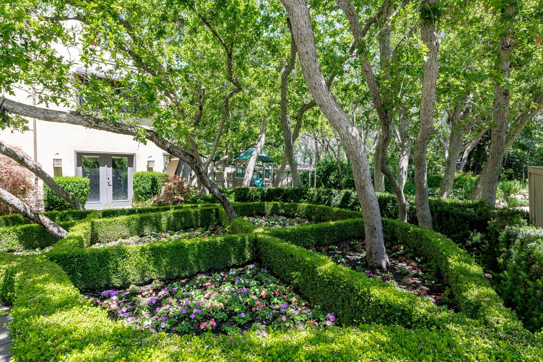 HIDDEN OAK E - Residential