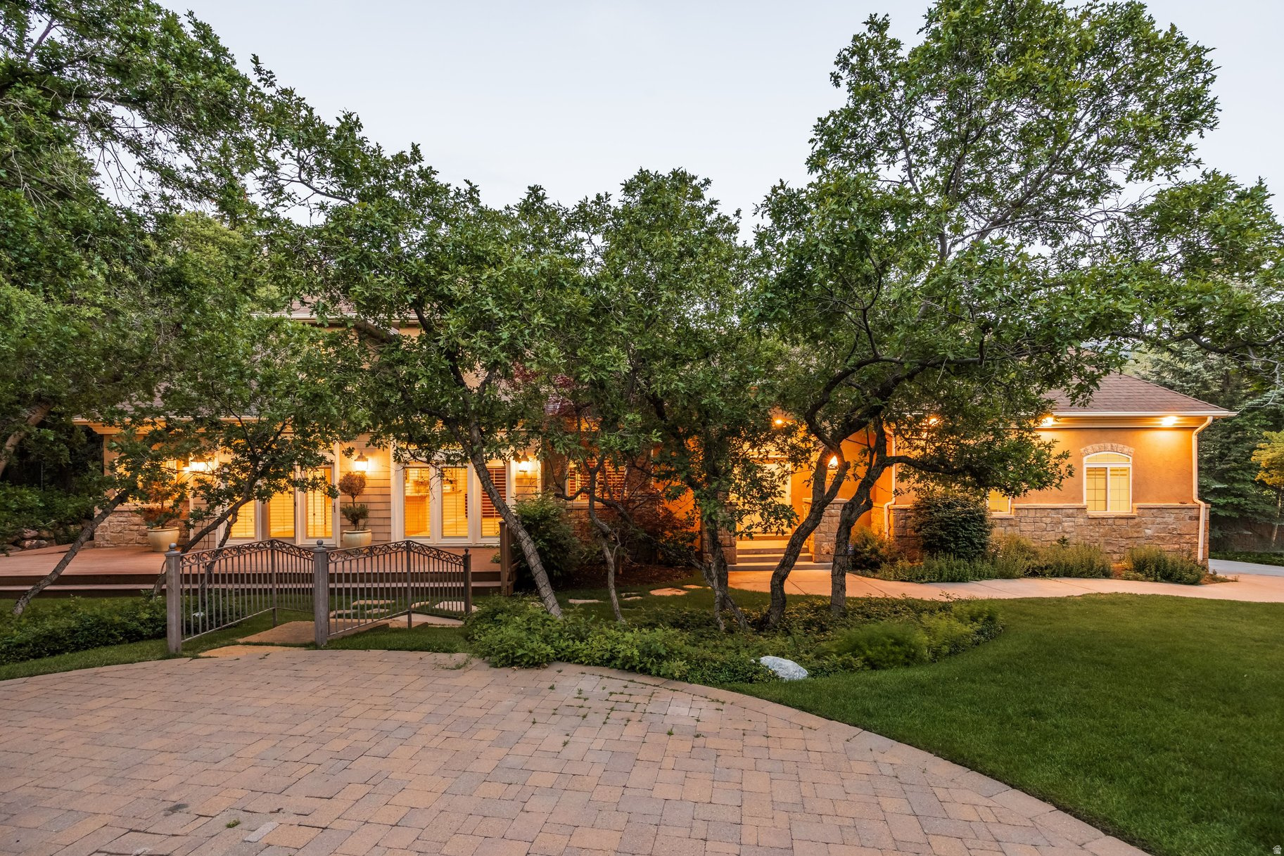 HIDDEN OAK E - Residential