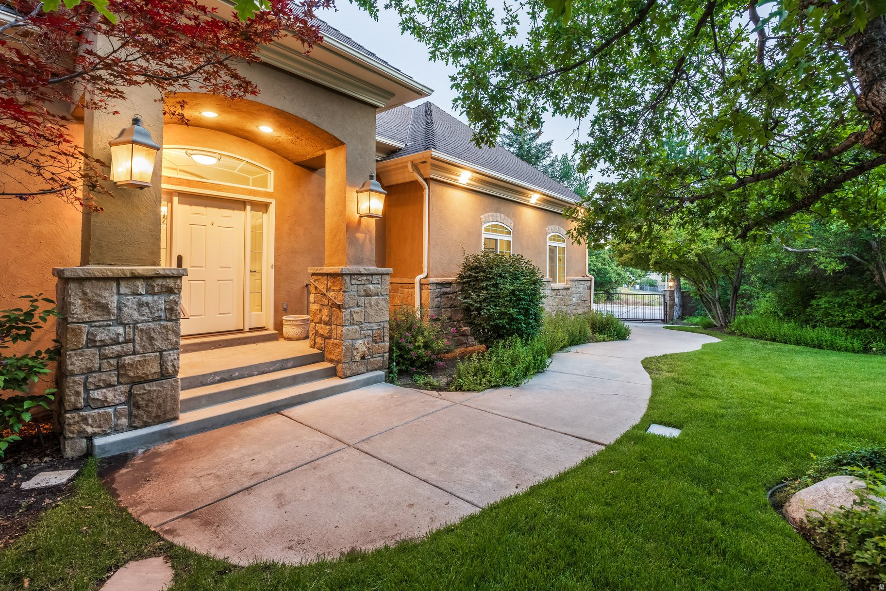 HIDDEN OAK E - Residential