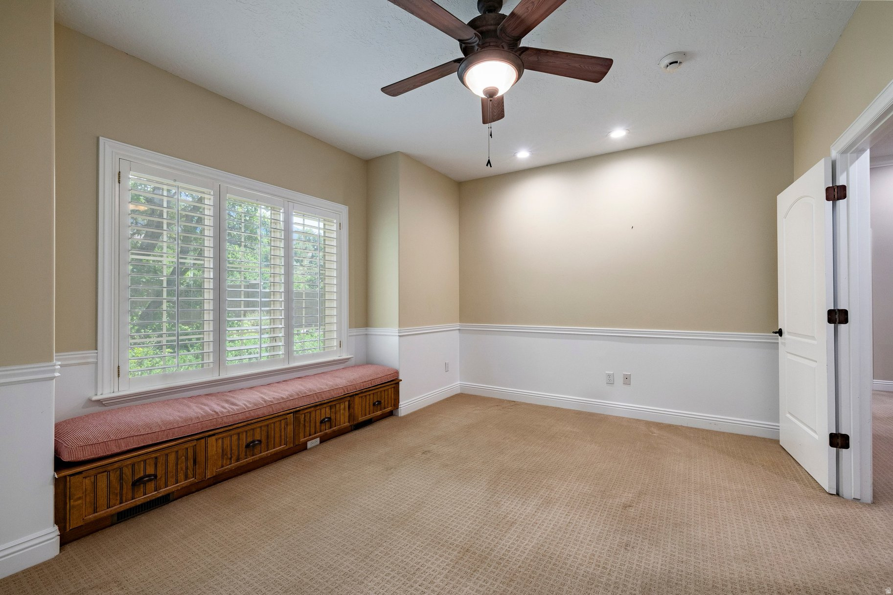 HIDDEN OAK E - Residential