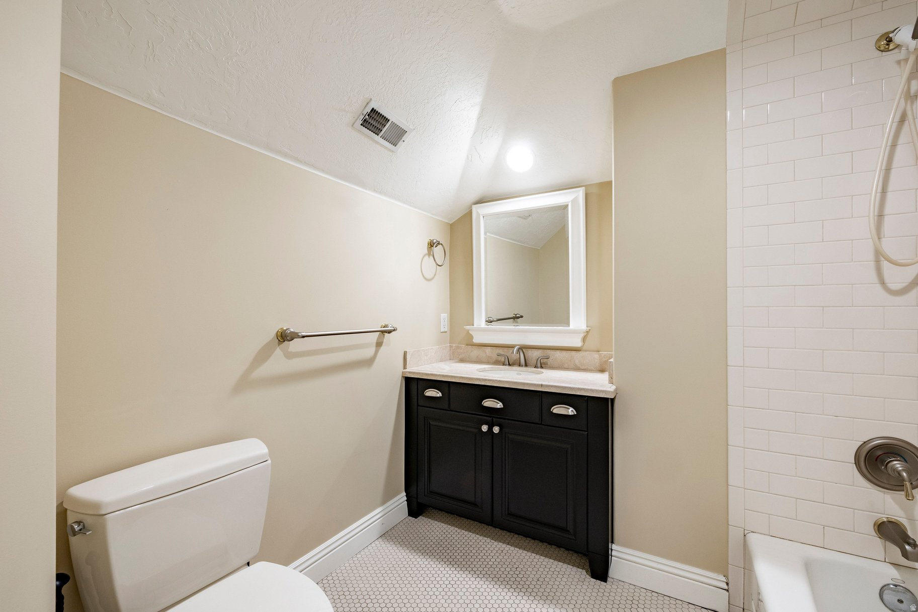 HIDDEN OAK E - Residential
