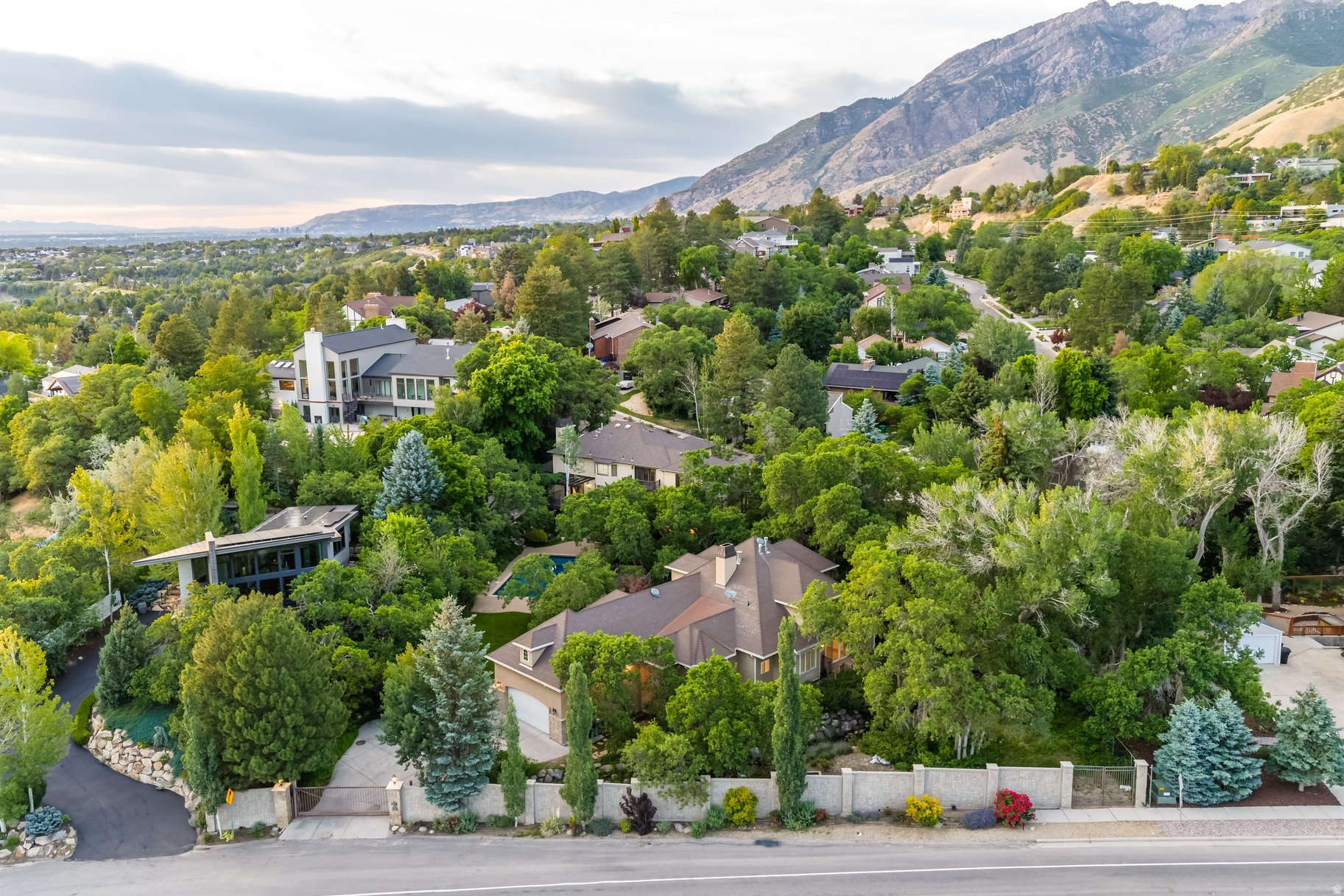HIDDEN OAK E - Residential