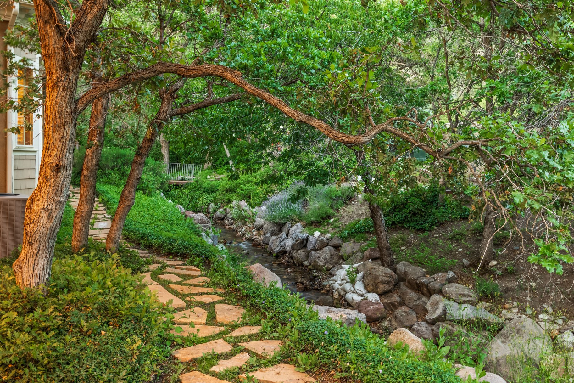 HIDDEN OAK E - Residential
