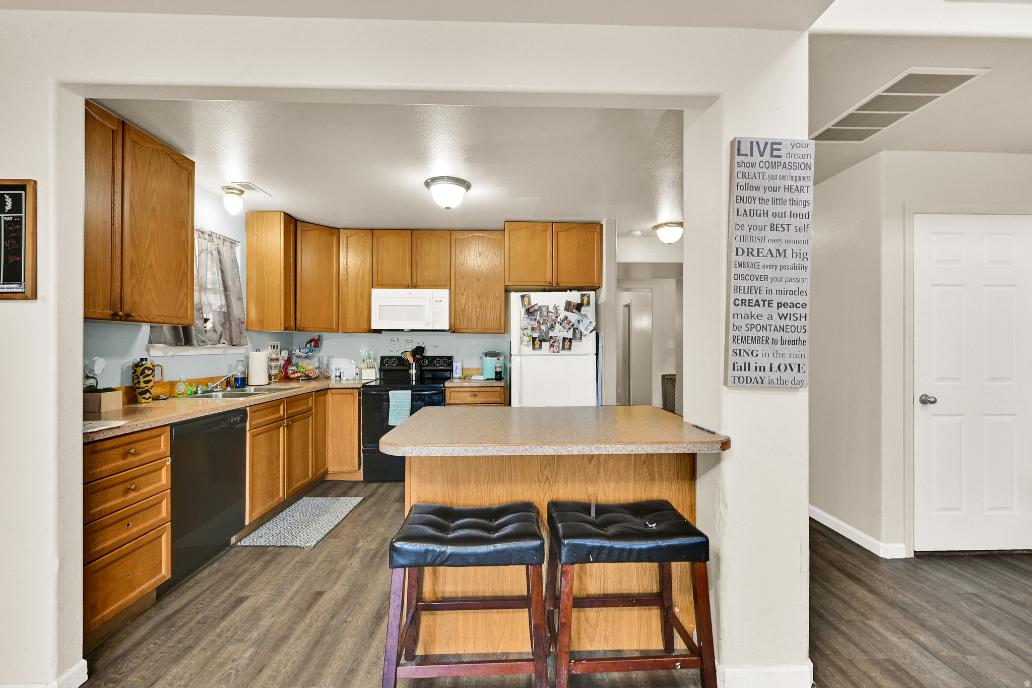 SUNPOINTE COVE COND - Residential