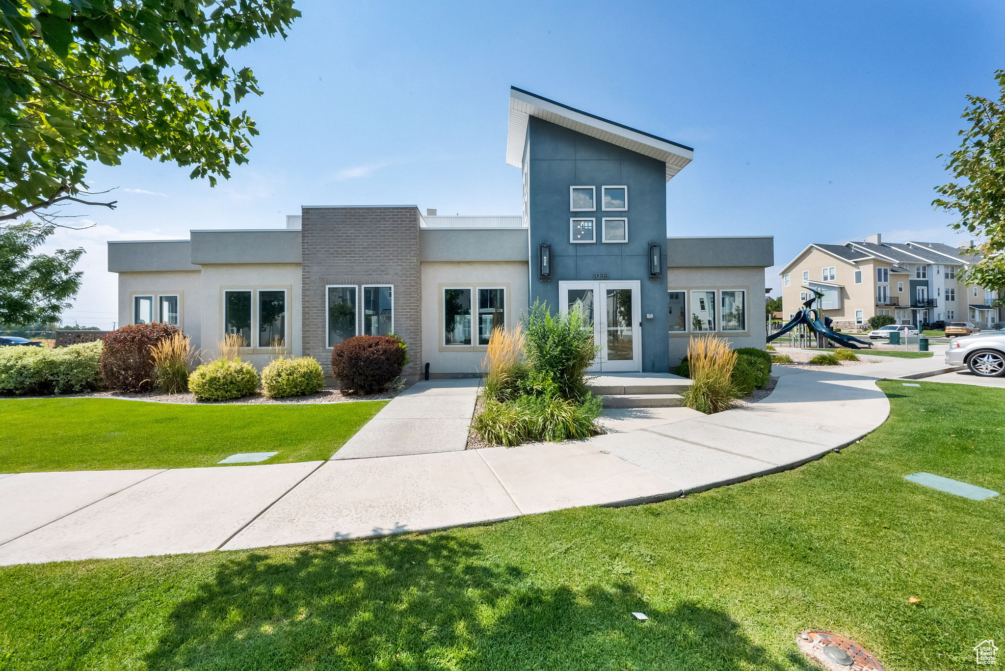 THE RIDGE - Residential