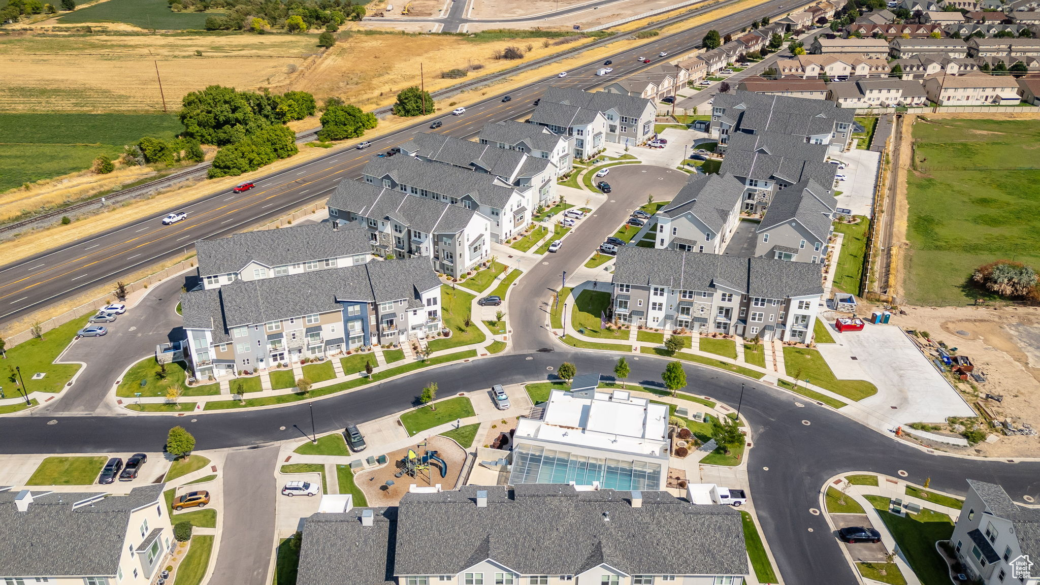 THE RIDGE - Residential