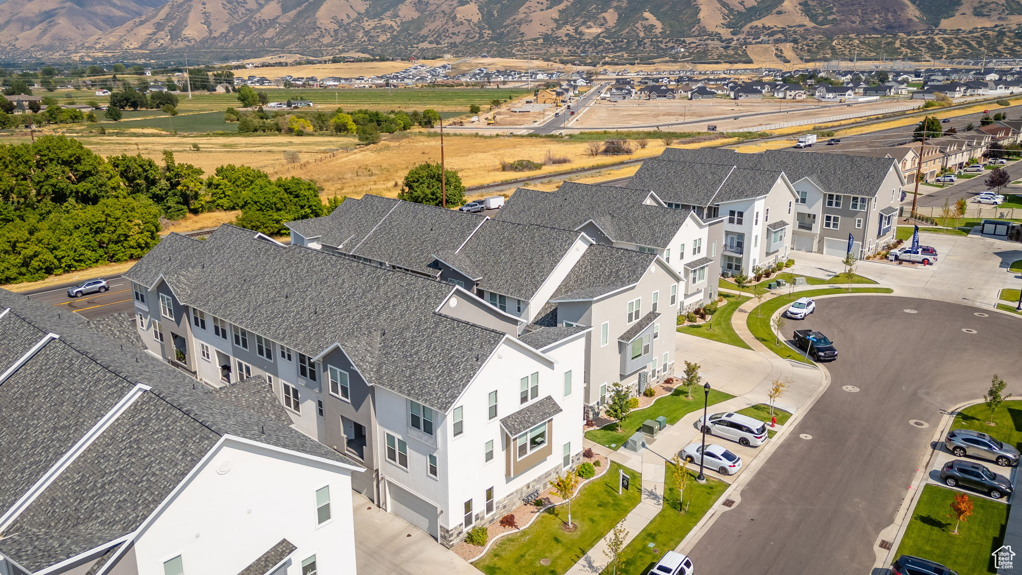 THE RIDGE - Residential