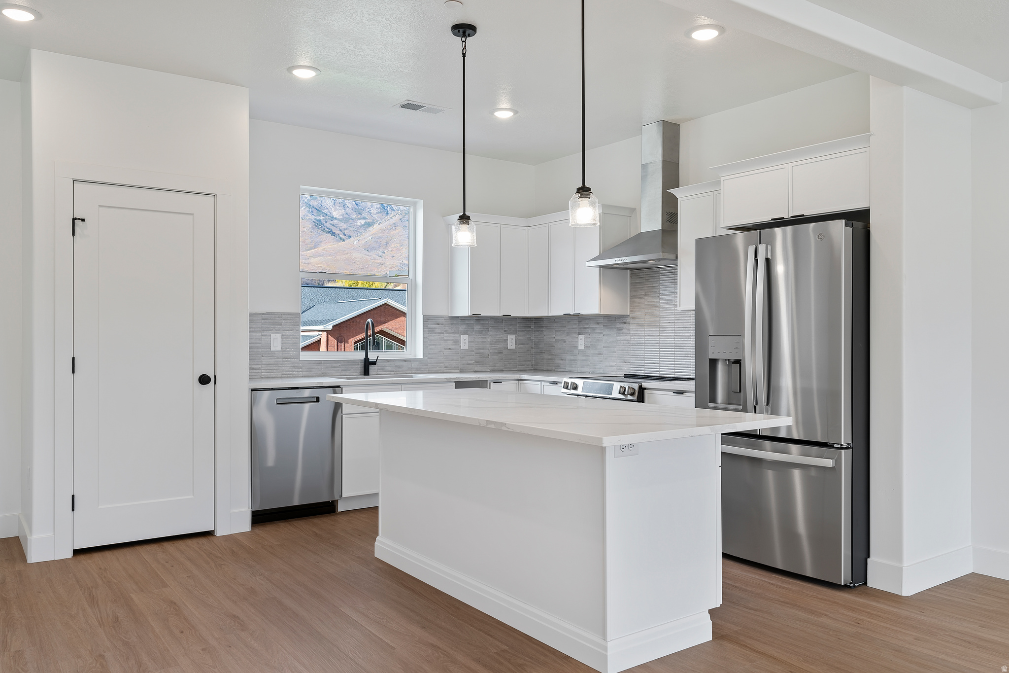 PEAKS TOWNHOMES - Residential