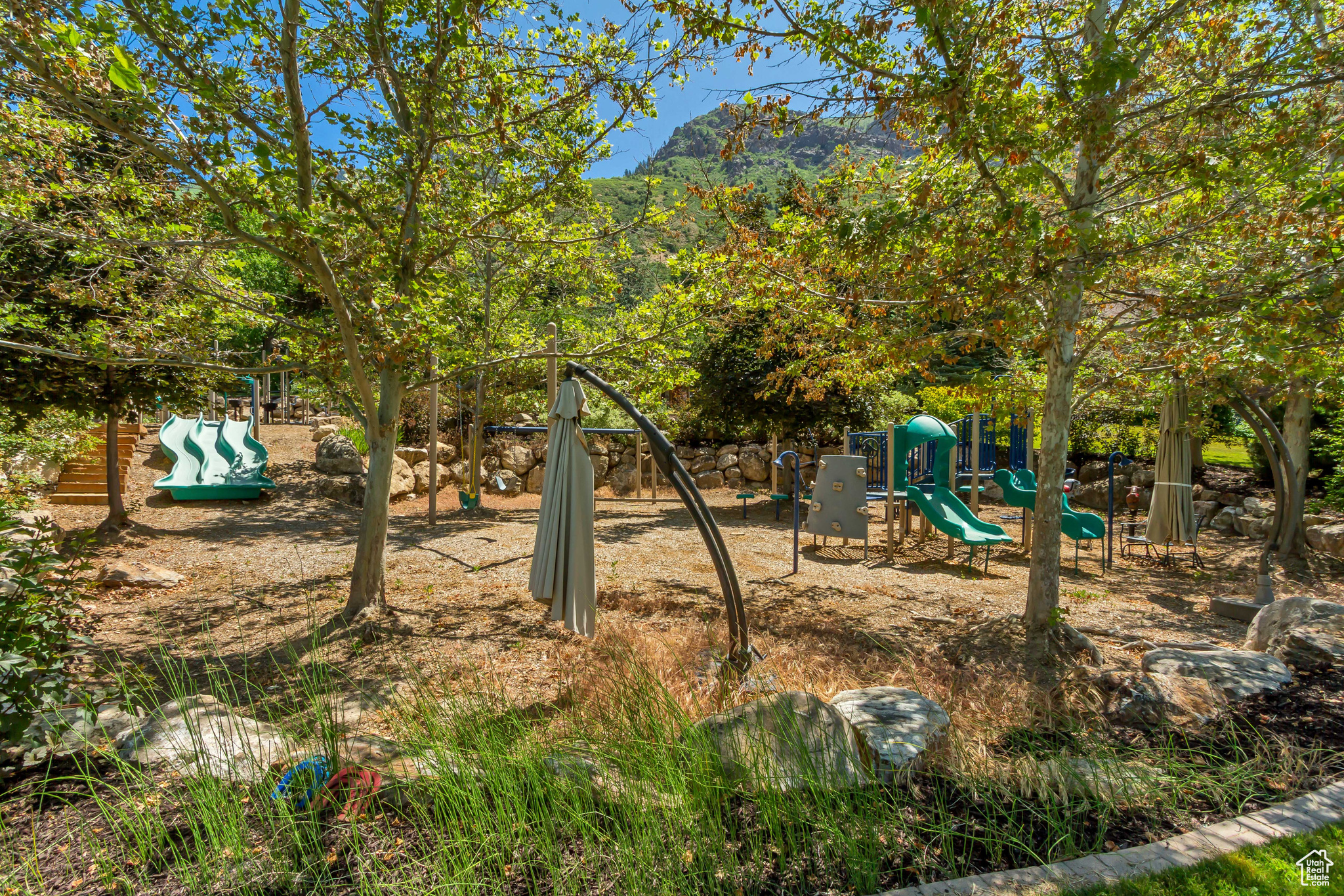 HOLLY VIEW ACRES - Residential