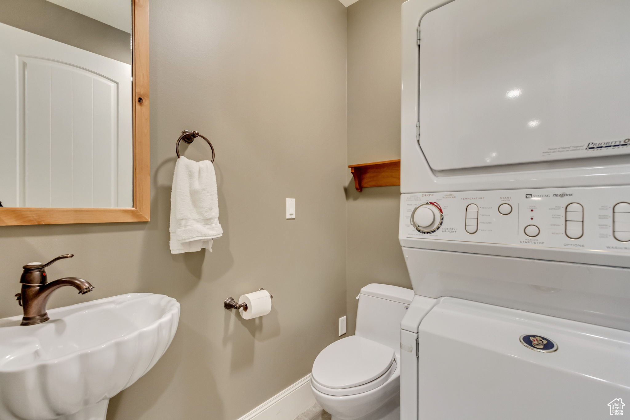 HOLLY VIEW ACRES - Residential