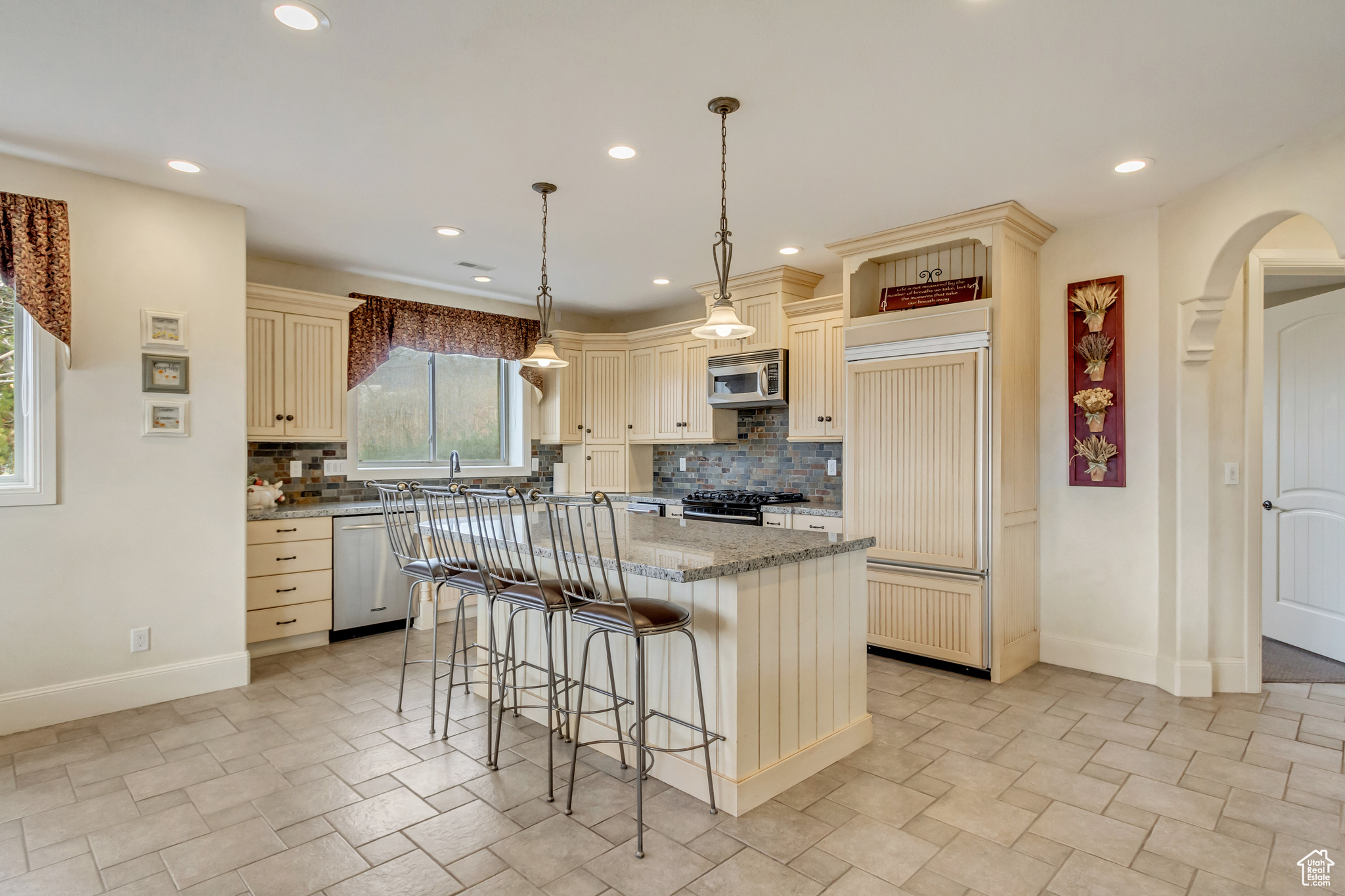 HOLLY VIEW ACRES - Residential