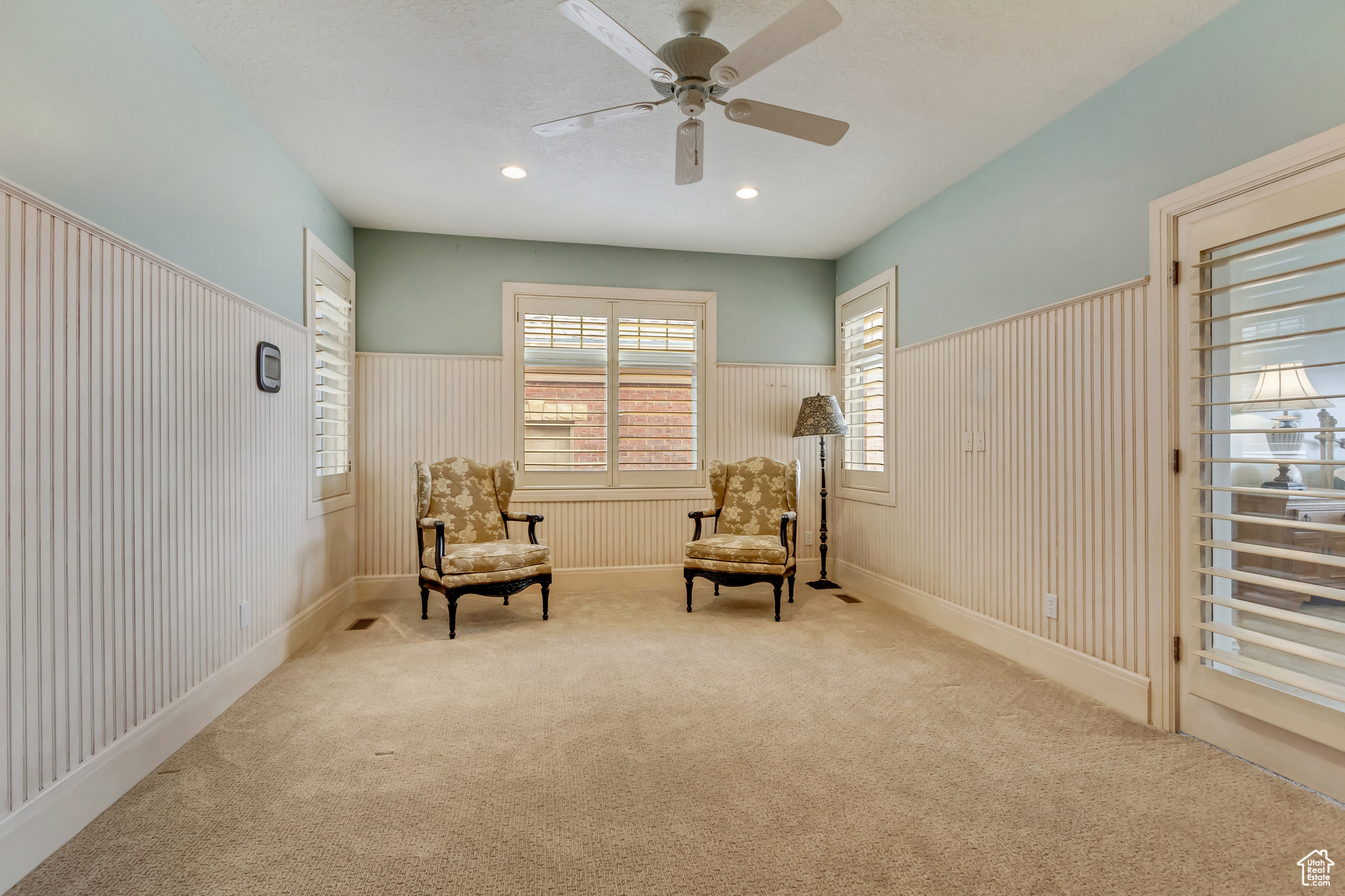 HOLLY VIEW ACRES - Residential