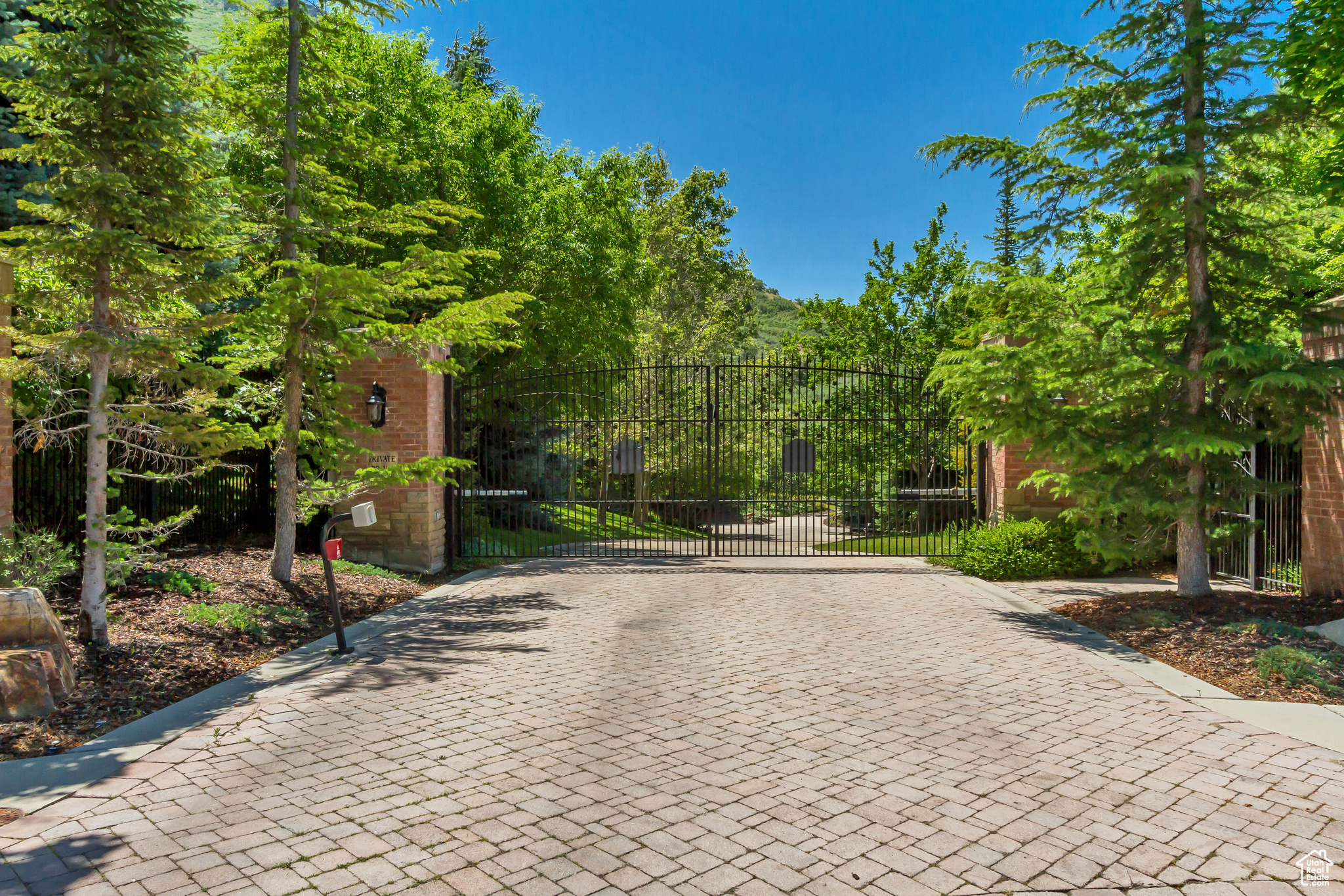 HOLLY VIEW ACRES - Residential