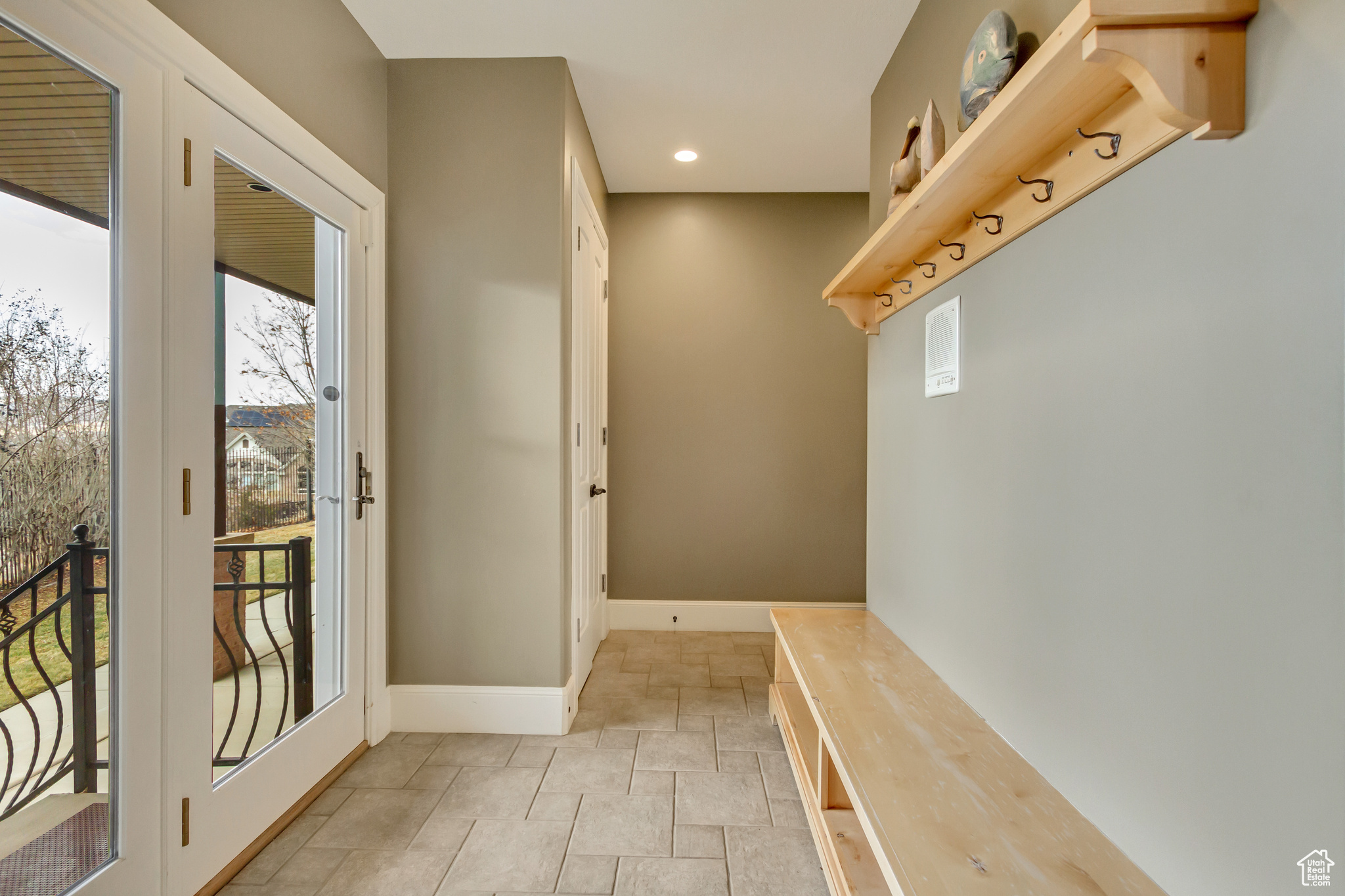 HOLLY VIEW ACRES - Residential