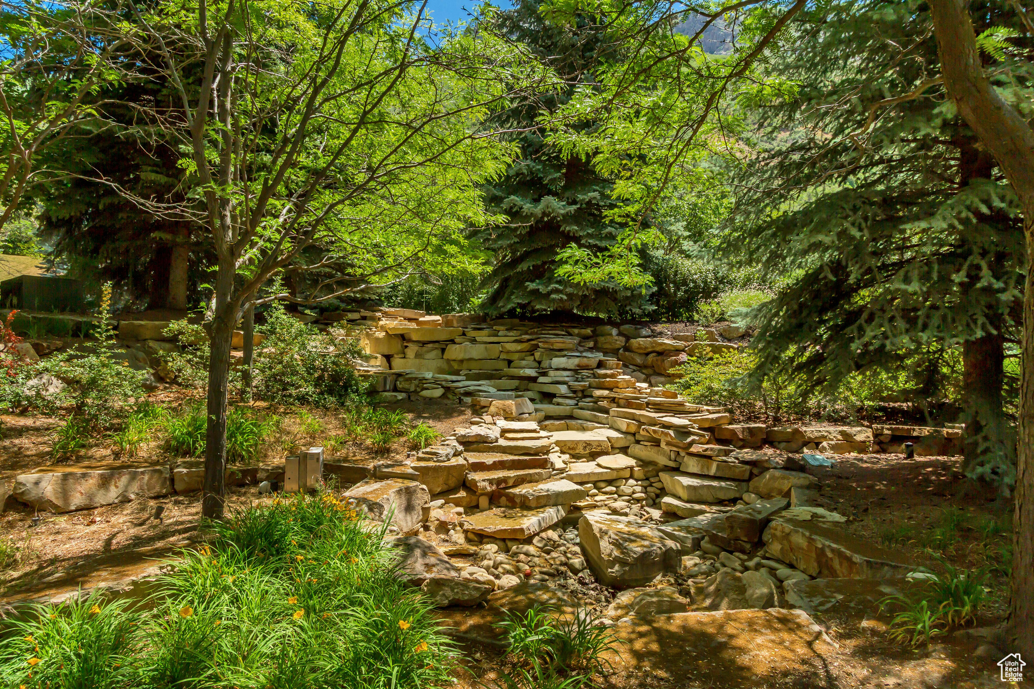 HOLLY VIEW ACRES - Residential