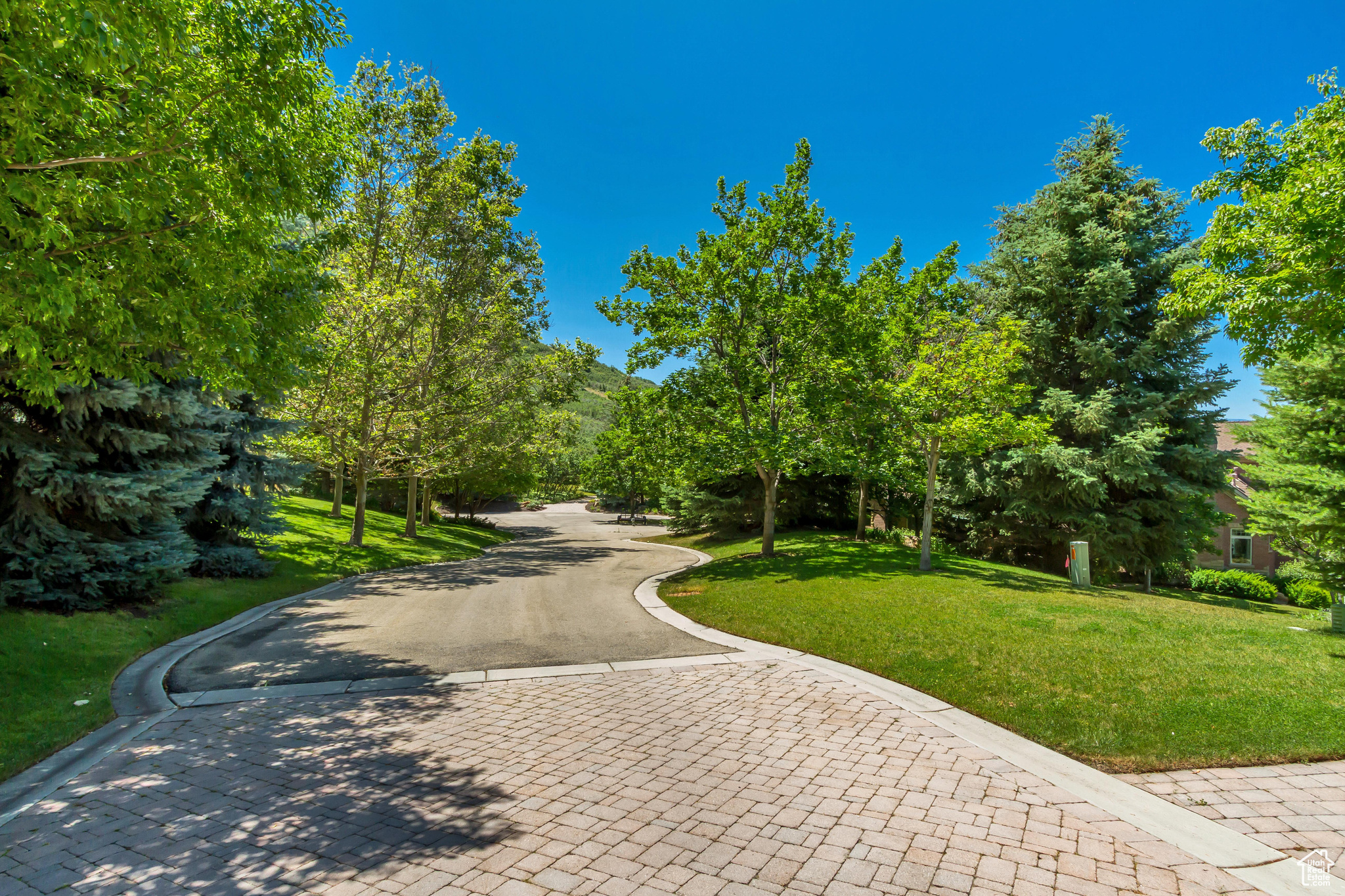 HOLLY VIEW ACRES - Residential