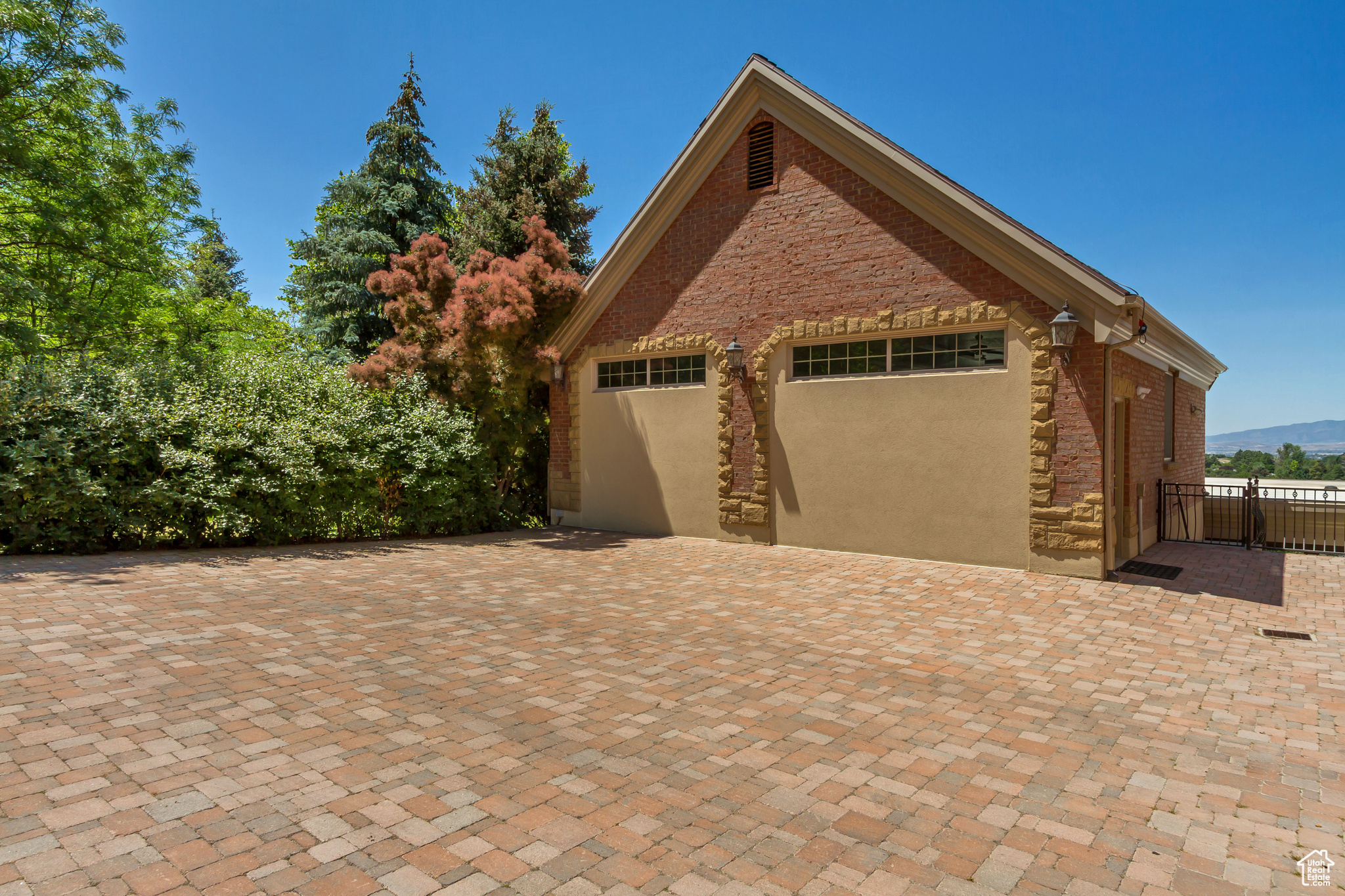 HOLLY VIEW ACRES - Residential